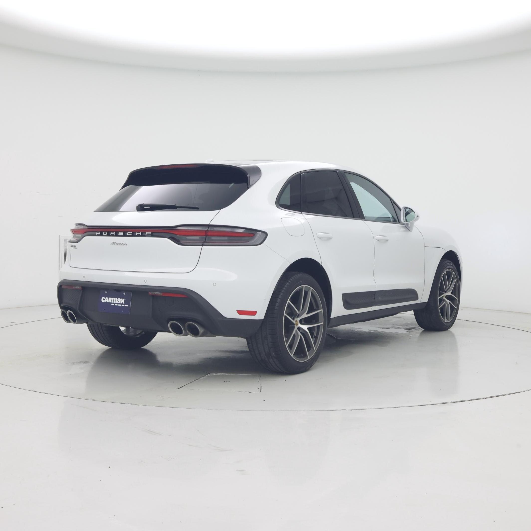 Thumbnail: 2023 Porsche Macan - 8