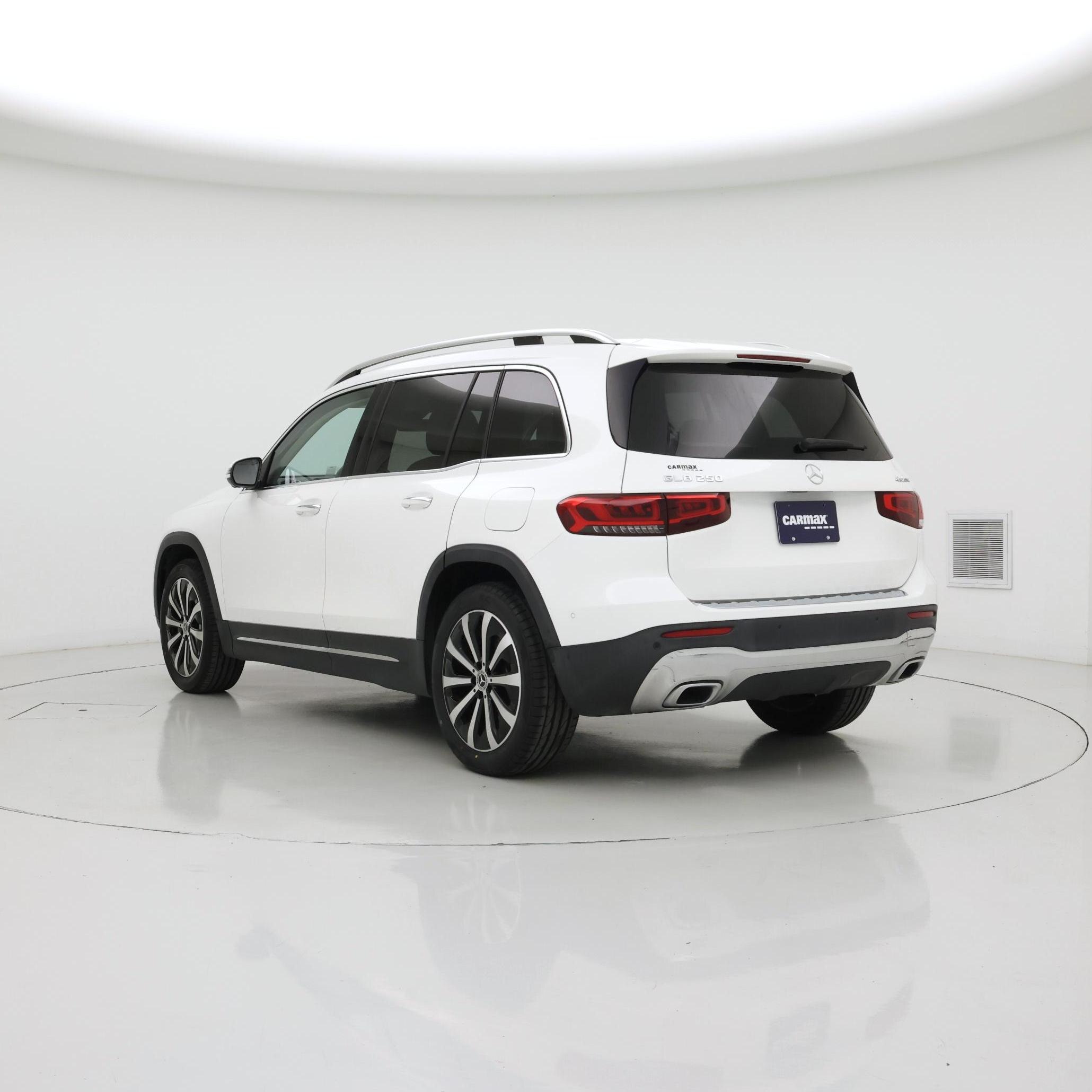 Thumbnail: 2022 Mercedes-Benz GLB - 2
