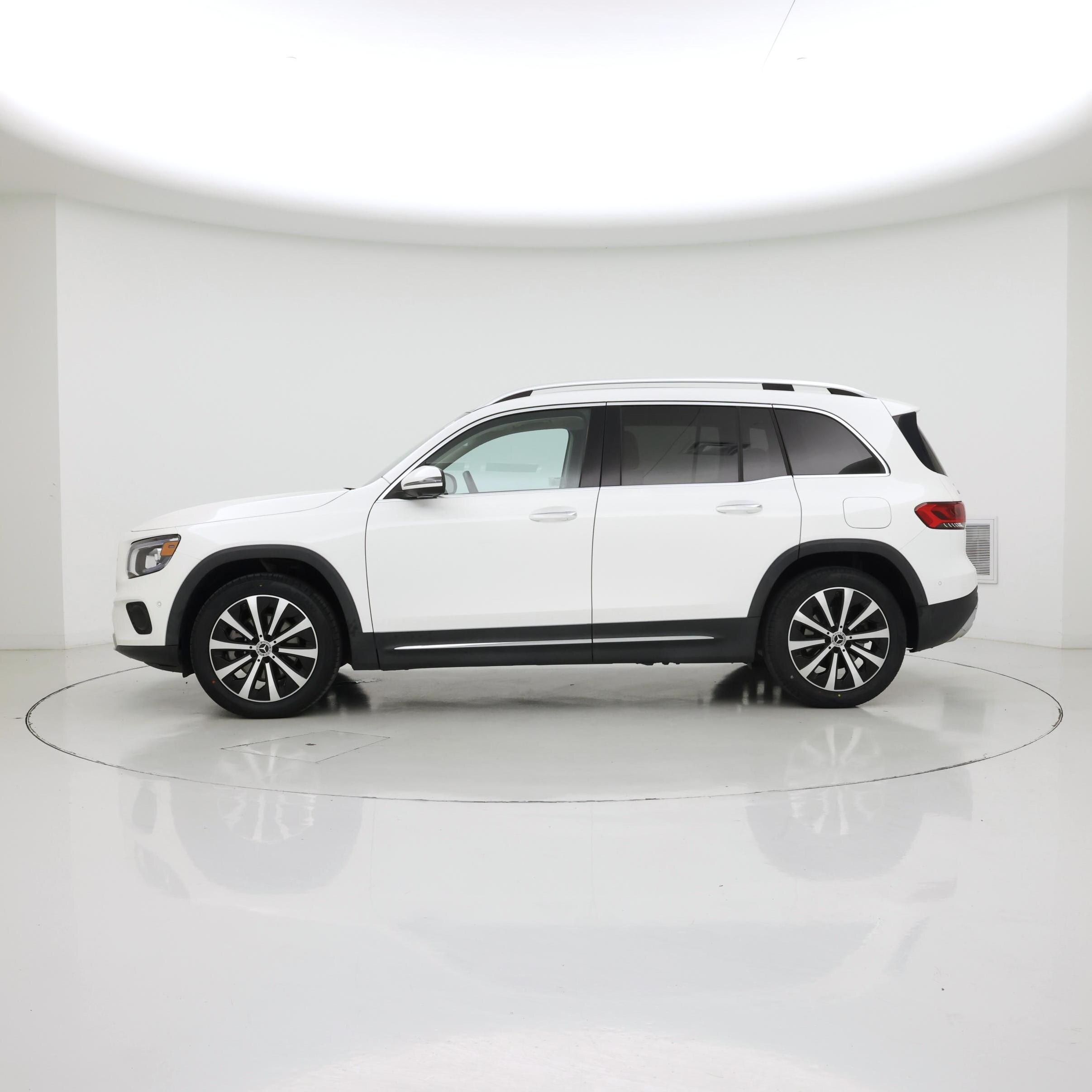 Thumbnail: 2022 Mercedes-Benz GLB - 3