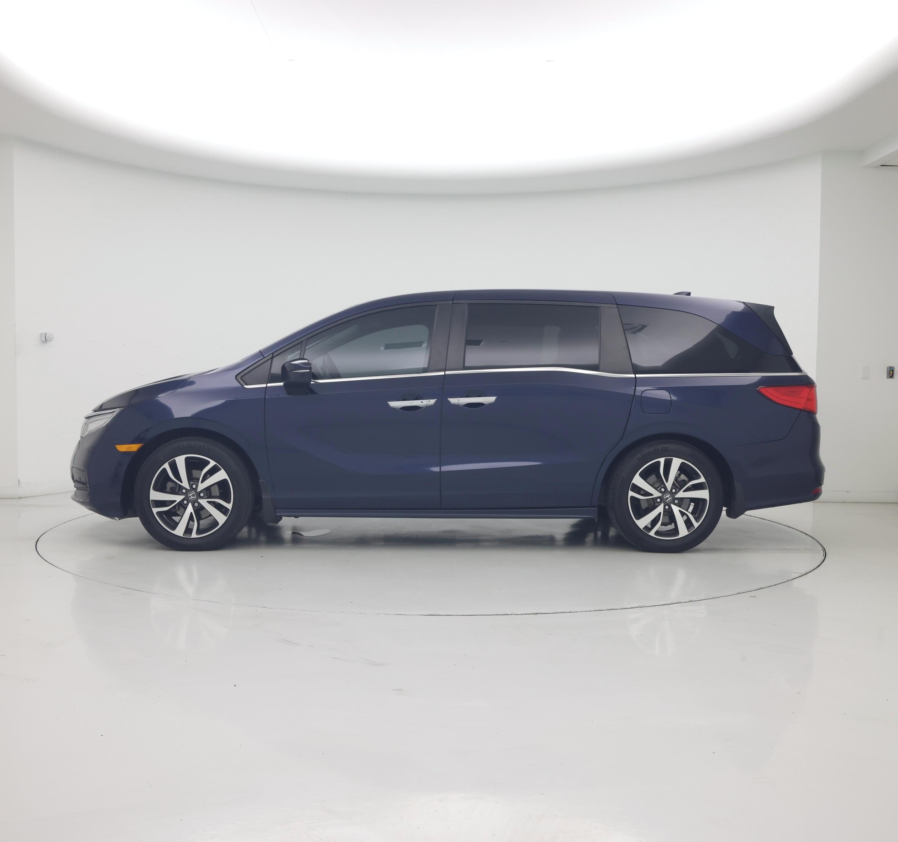 Thumbnail: 2022 Honda Odyssey - 3