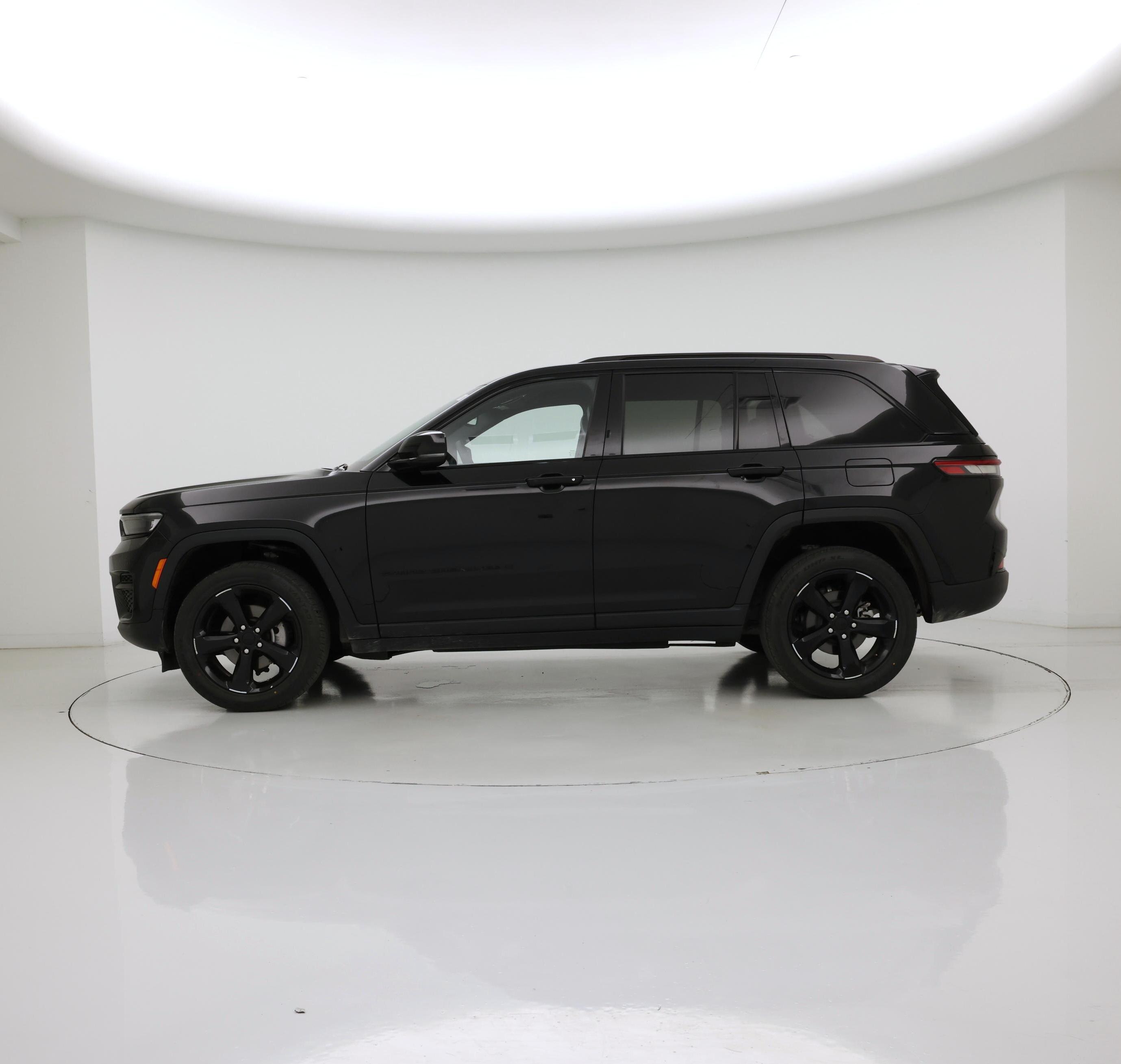 Thumbnail: 2023 Jeep Grand Cherokee - 3