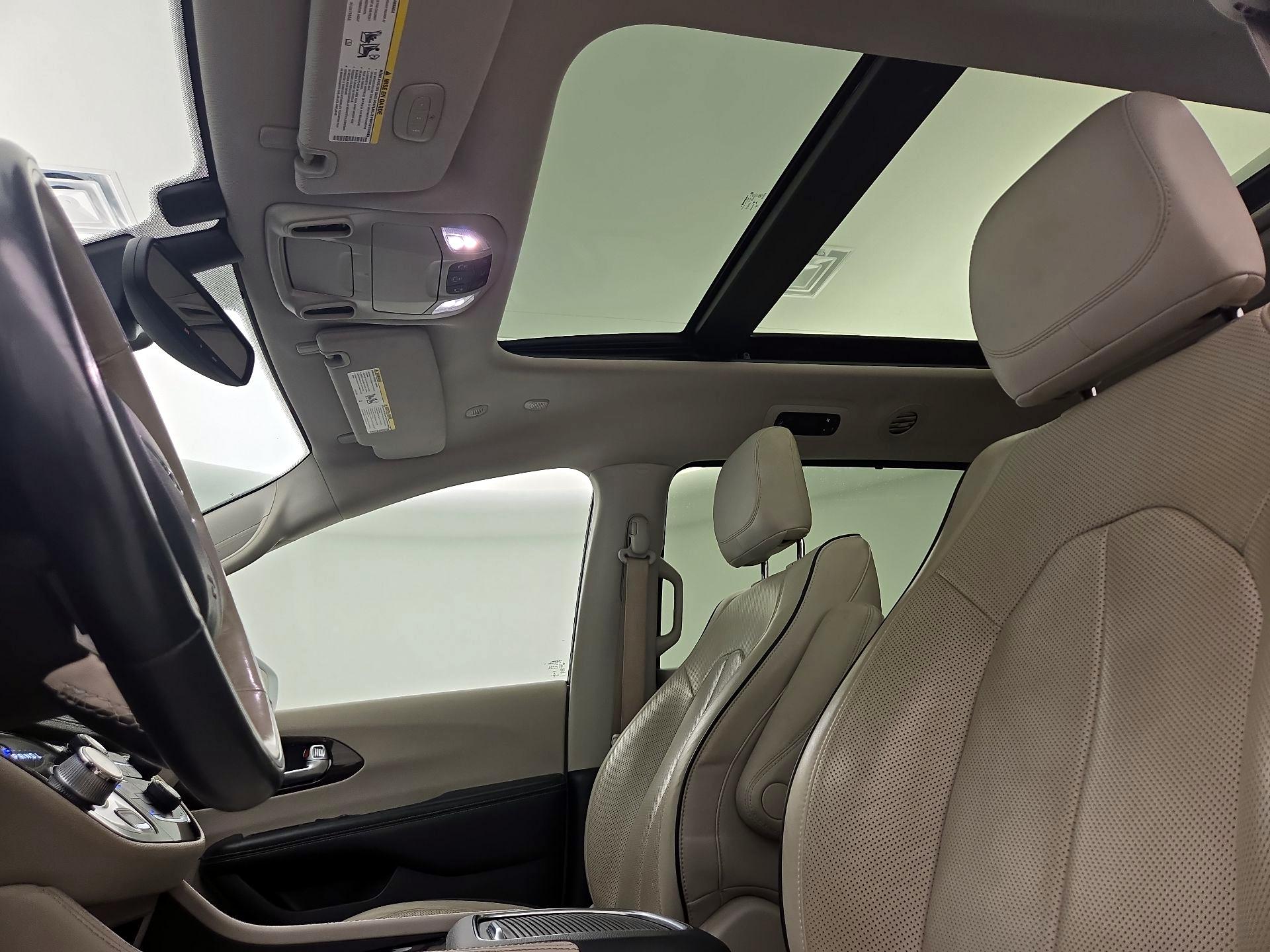 Thumbnail: 2021 Chrysler Pacifica - 20