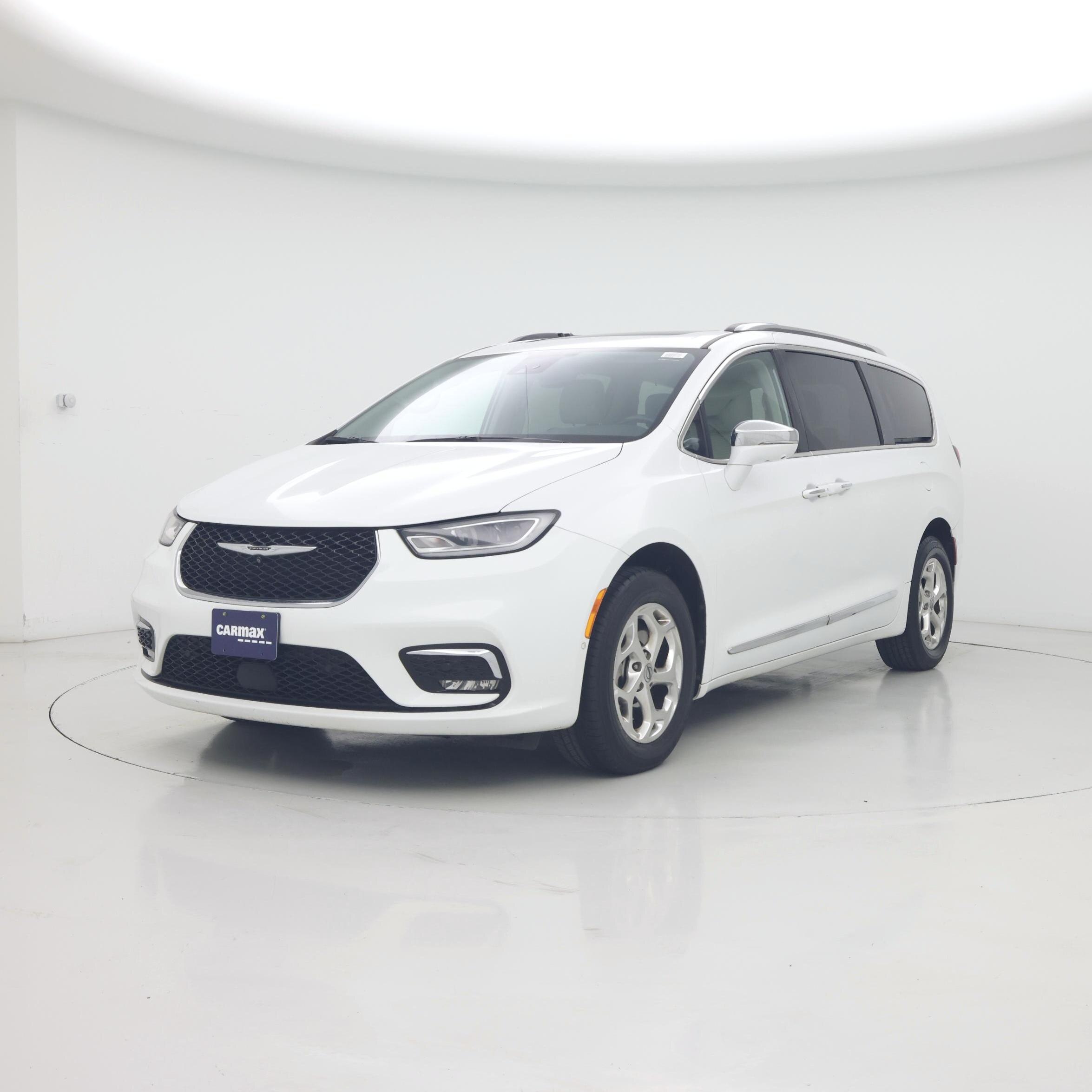 Thumbnail: 2021 Chrysler Pacifica - 4
