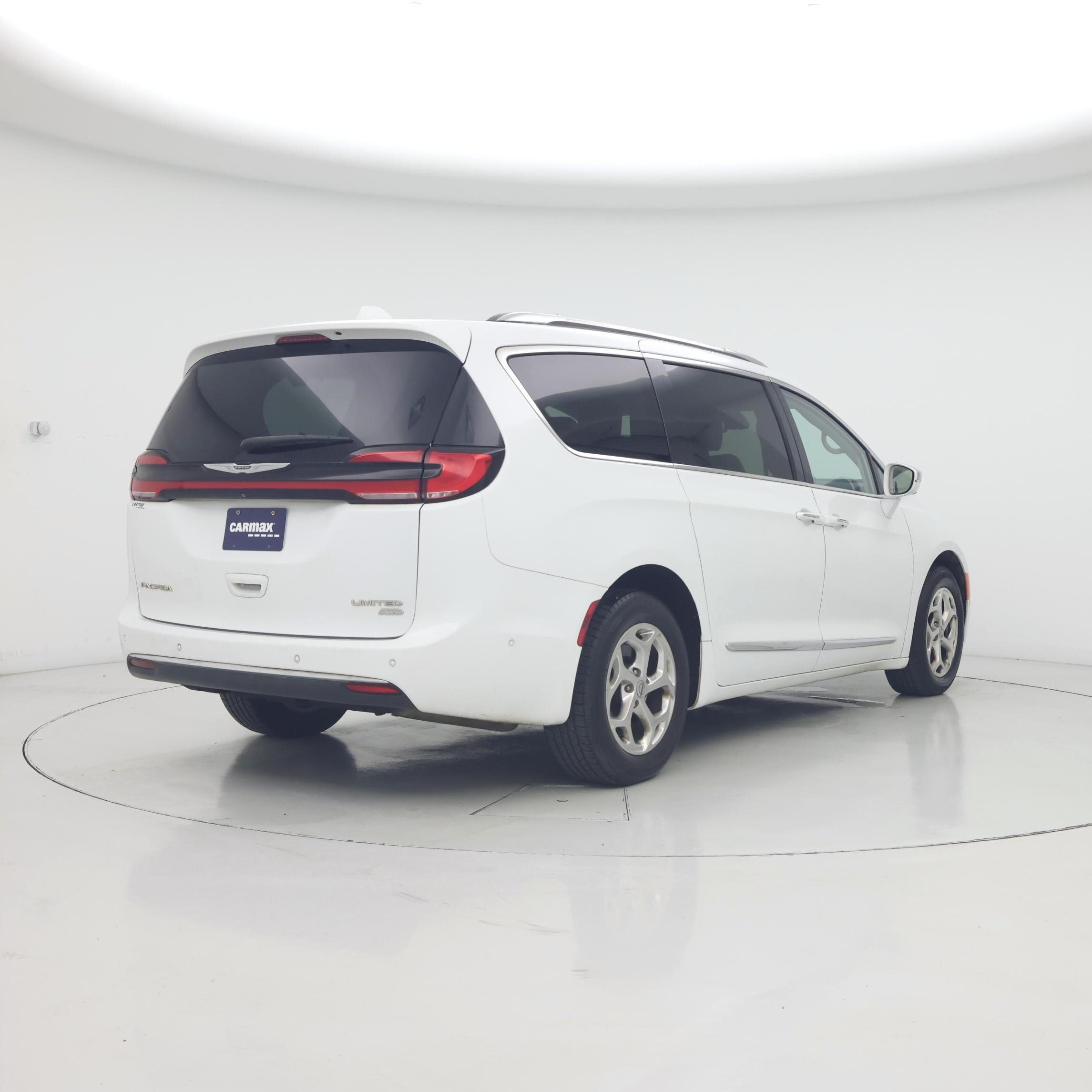 Thumbnail: 2021 Chrysler Pacifica - 8