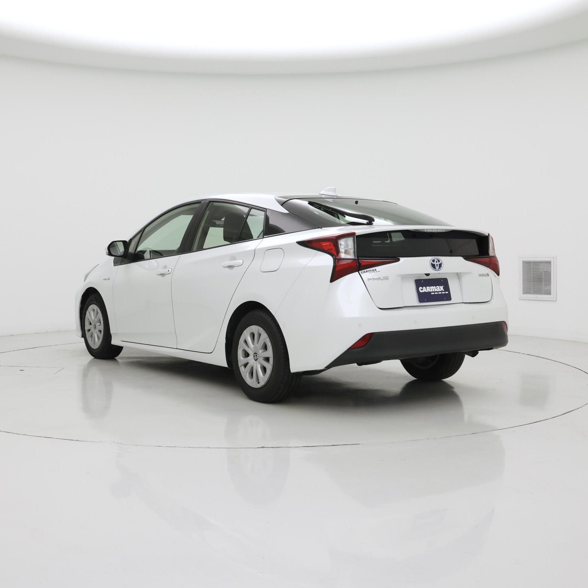 Thumbnail: 2022 Toyota Prius - 2