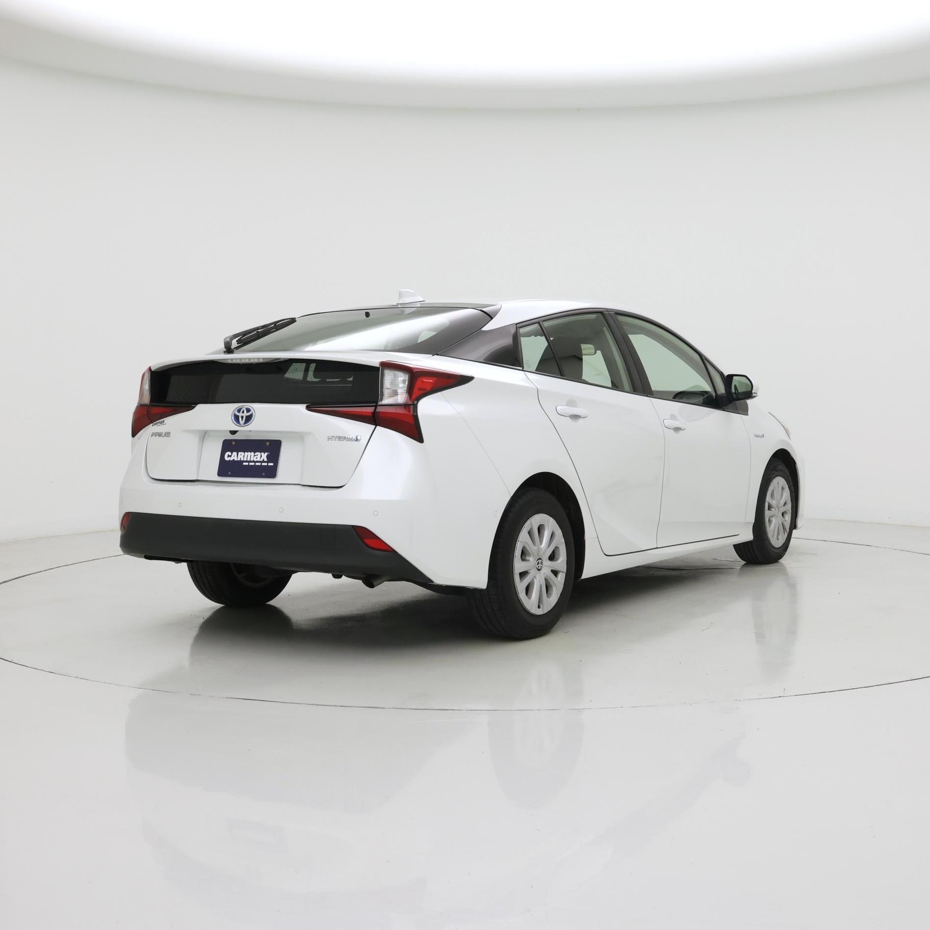 Thumbnail: 2022 Toyota Prius - 8