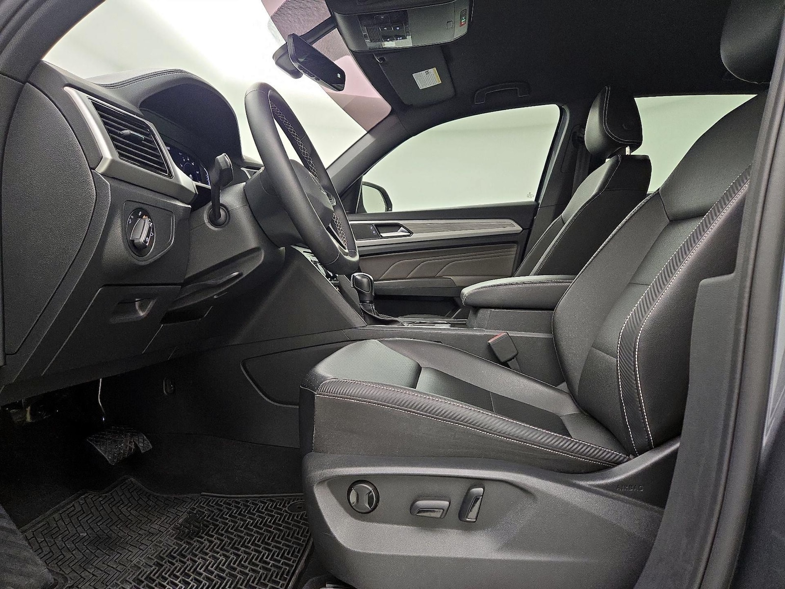 2023 Volkswagen Atlas Cross Sport SE w/Tech - Photo 12