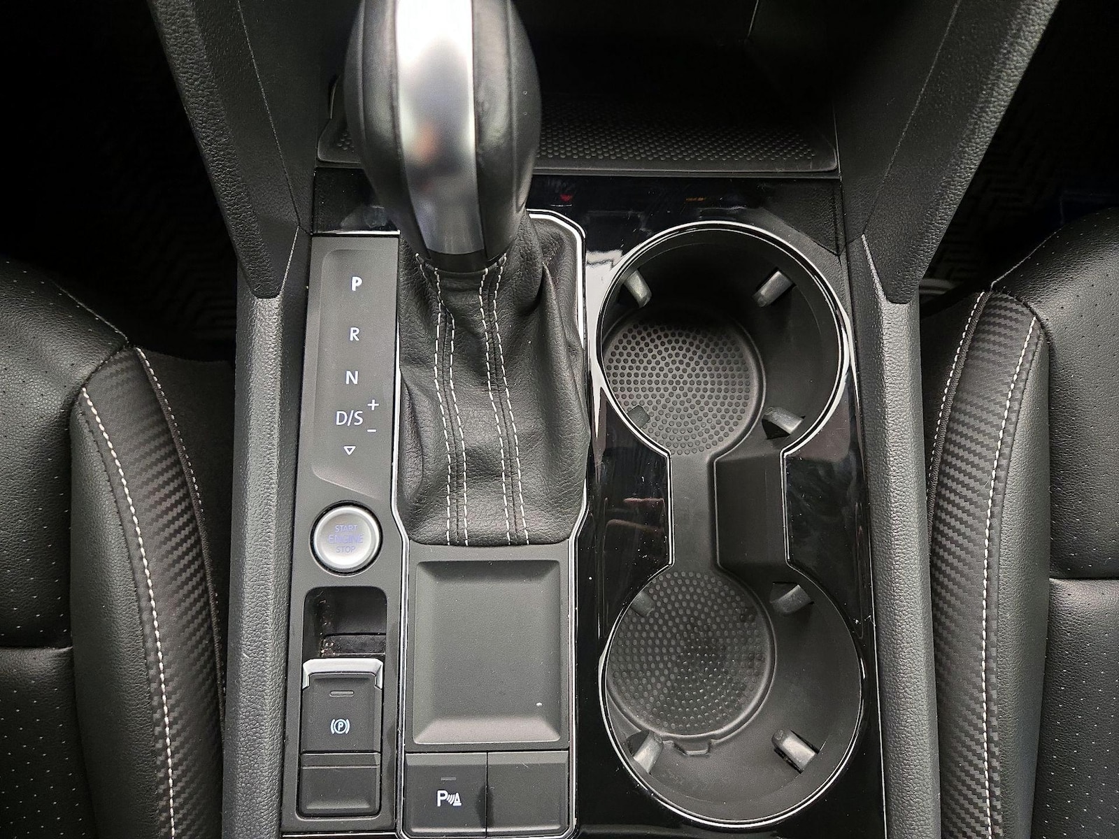 2023 Volkswagen Atlas Cross Sport SE w/Tech - Photo 18