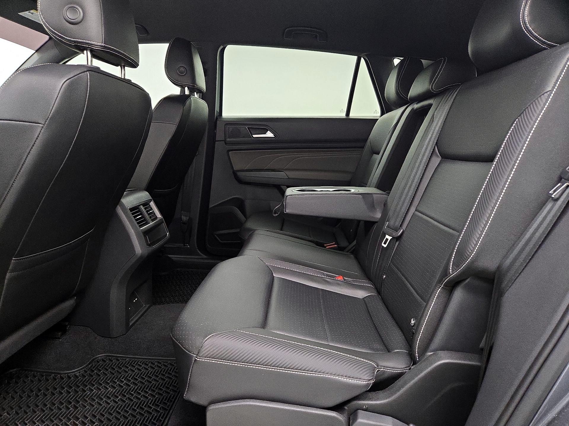 Thumbnail: 2023 Volkswagen Atlas - 19