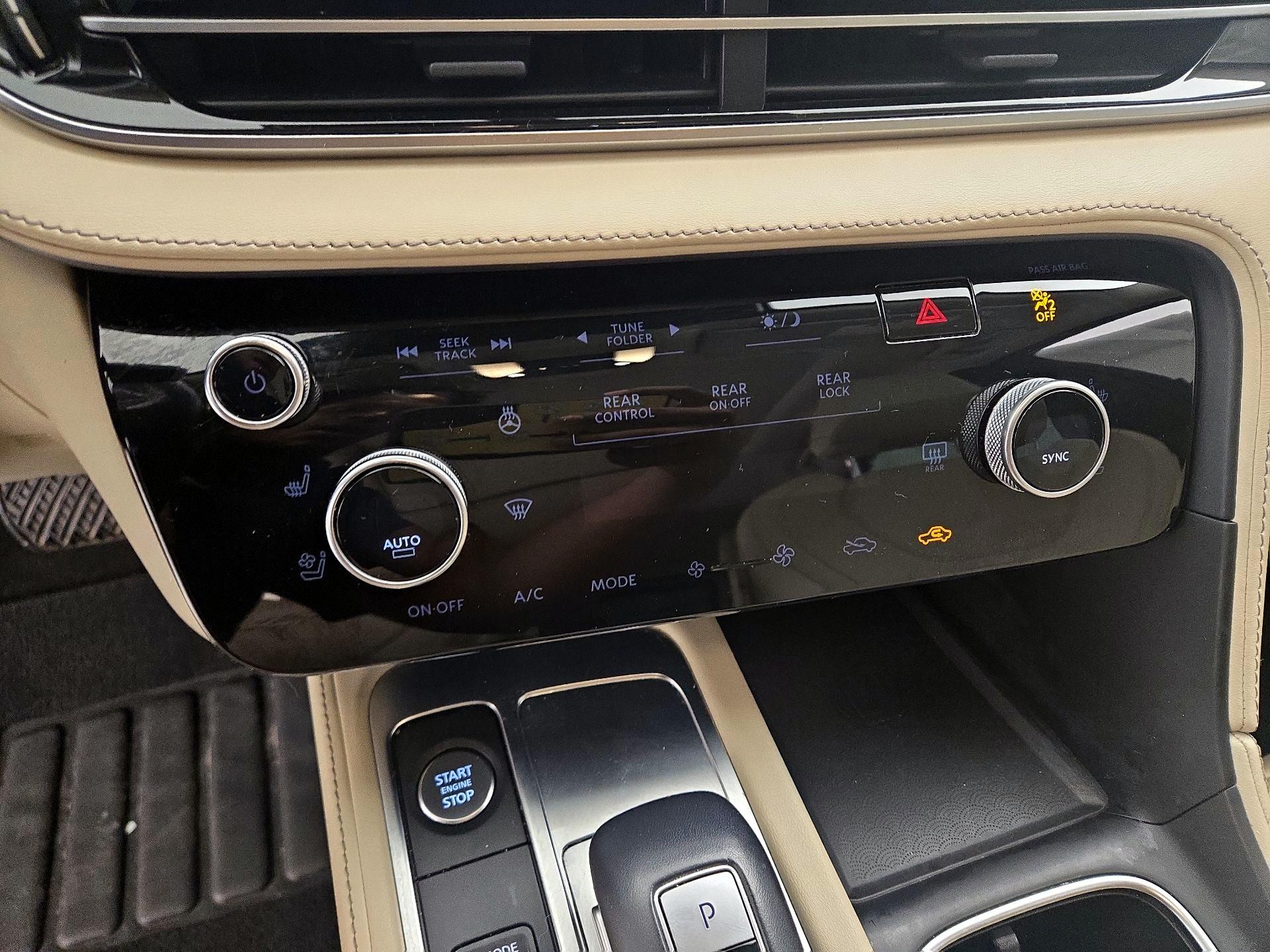 Thumbnail: 2023 INFINITI QX60 - 16