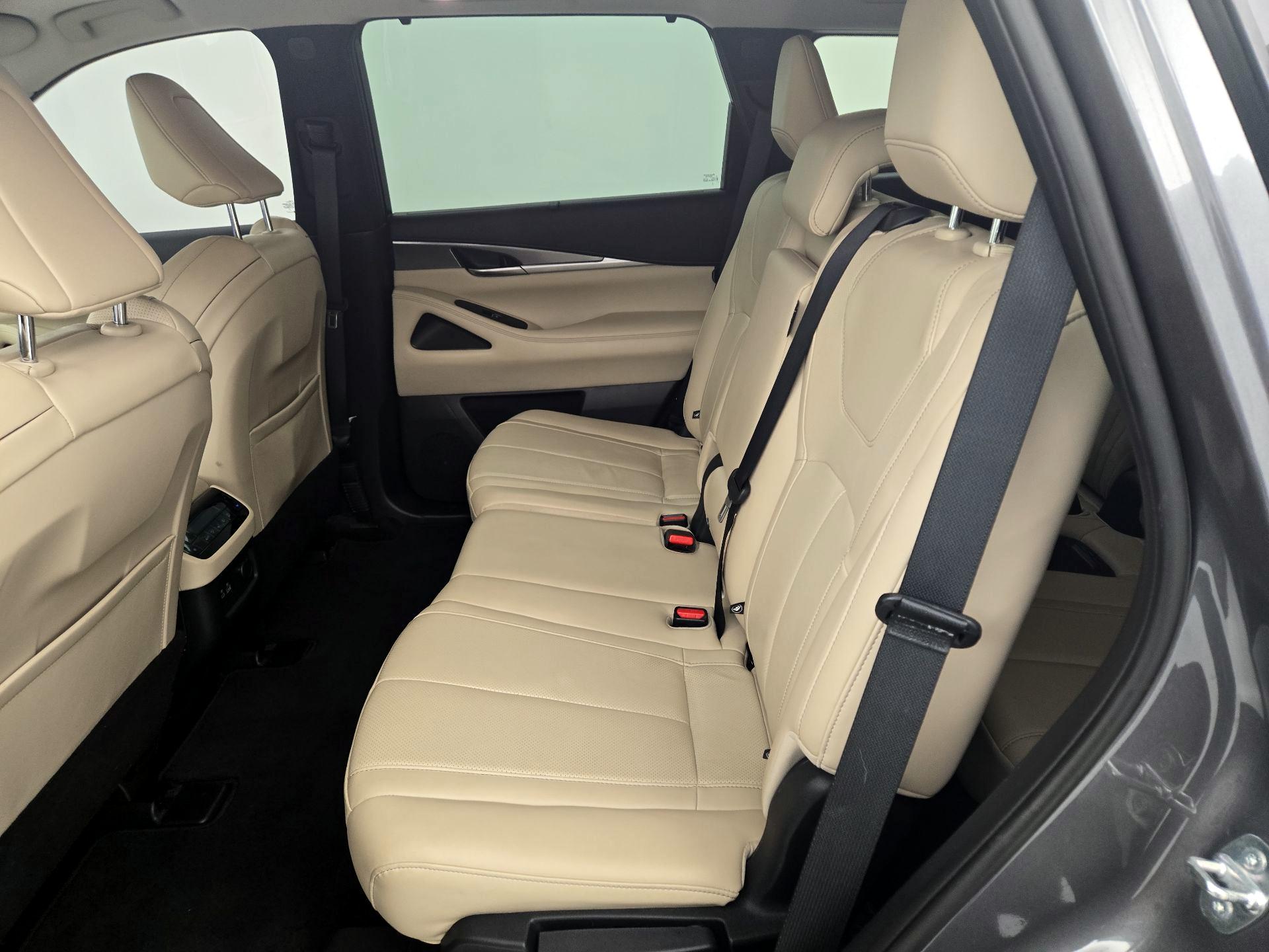 Thumbnail: 2023 INFINITI QX60 - 19
