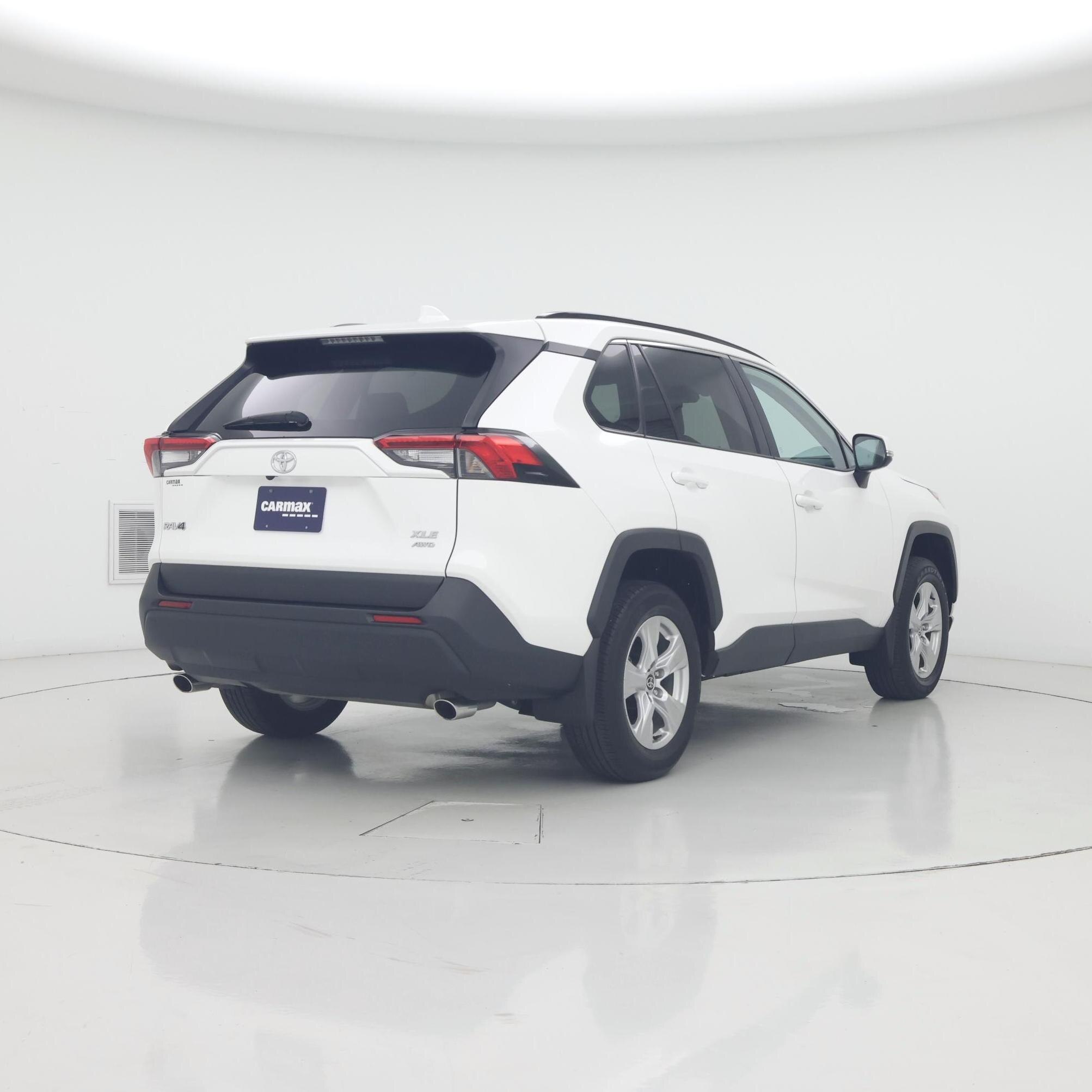 Thumbnail: 2021 Toyota RAV4 - 8