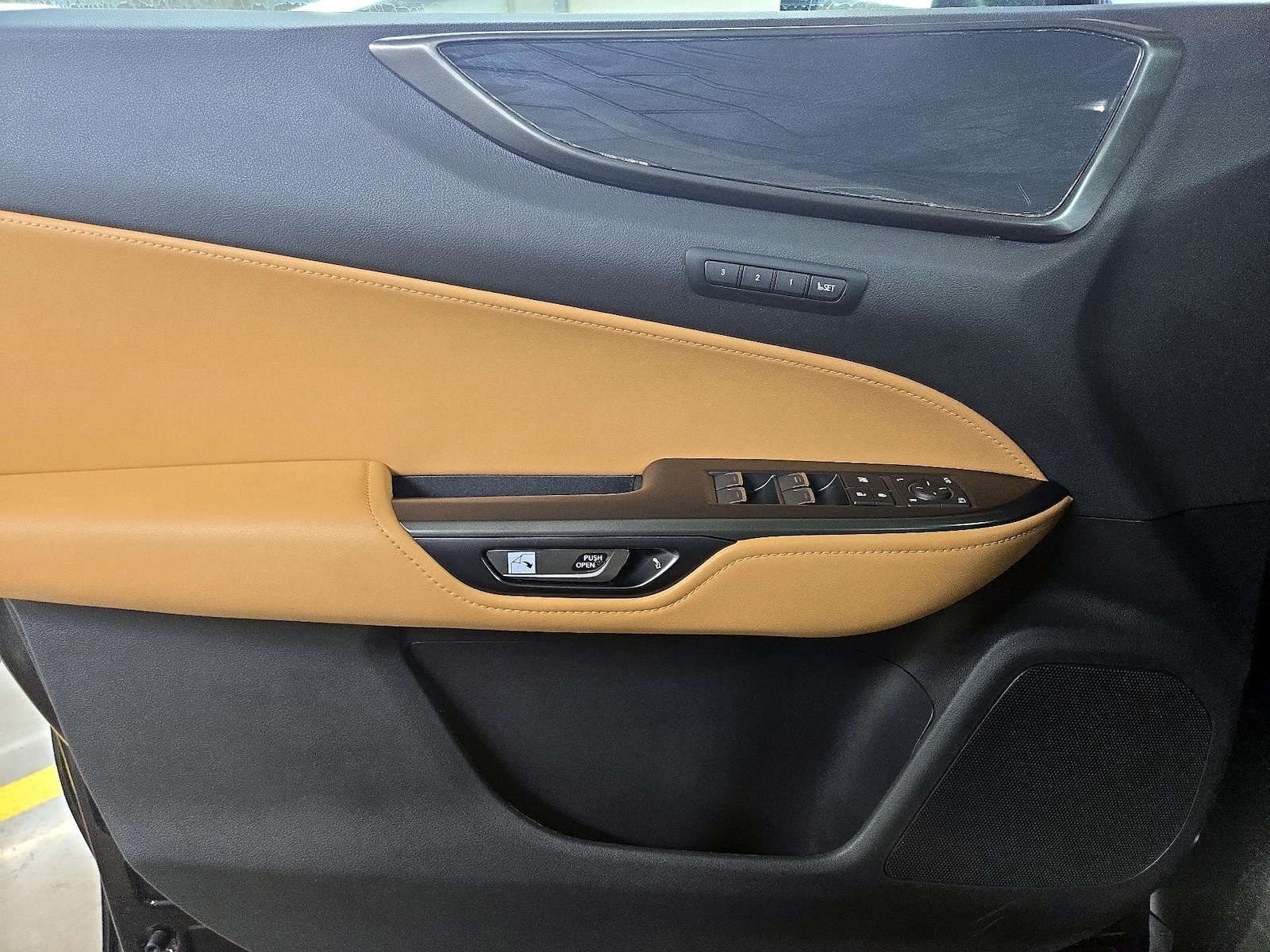 2024 Lexus NX 250 - Photo 13