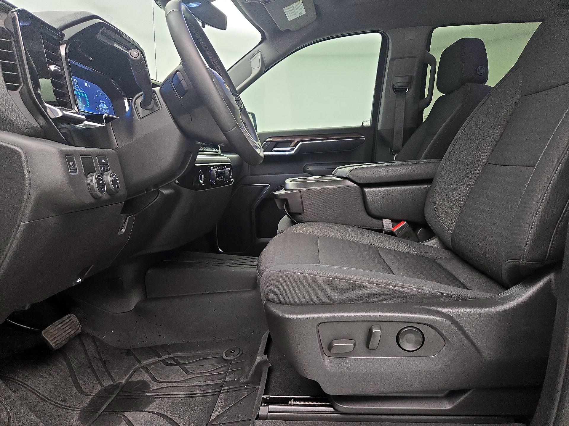 Thumbnail: 2023 Chevrolet Silverado 1500 - 11