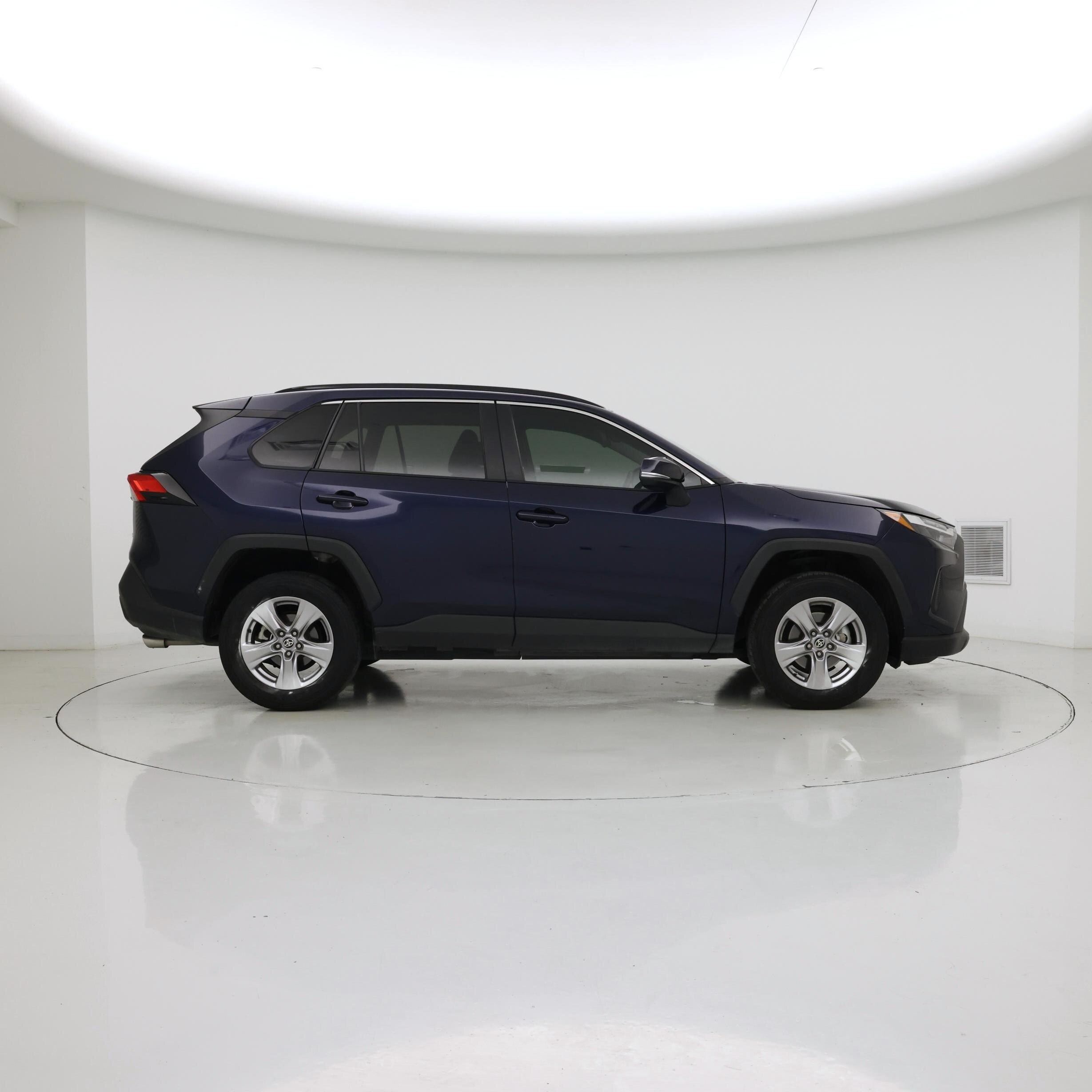 Thumbnail: 2022 Toyota RAV4 - 7