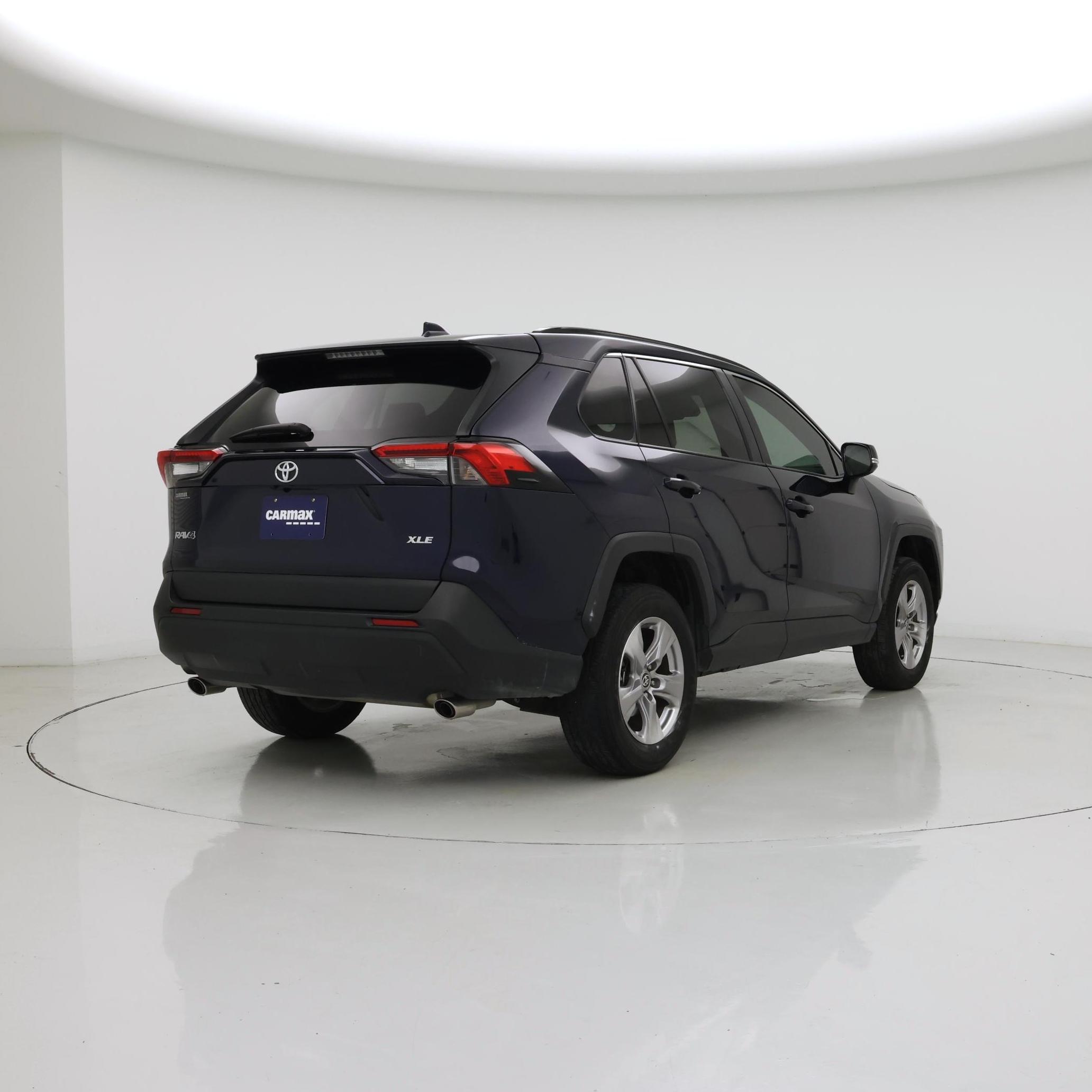Thumbnail: 2022 Toyota RAV4 - 8