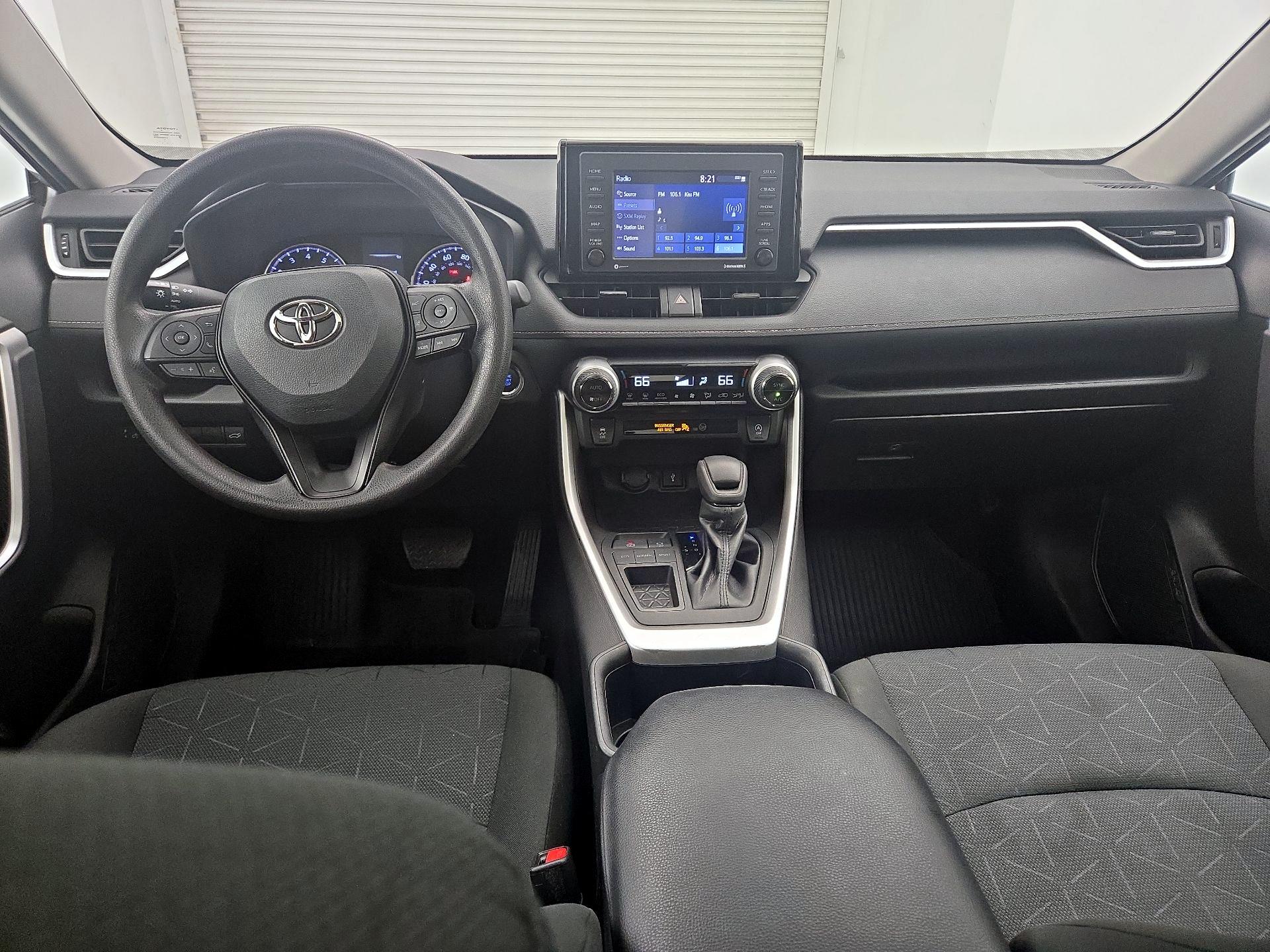 Thumbnail: 2022 Toyota RAV4 - 9