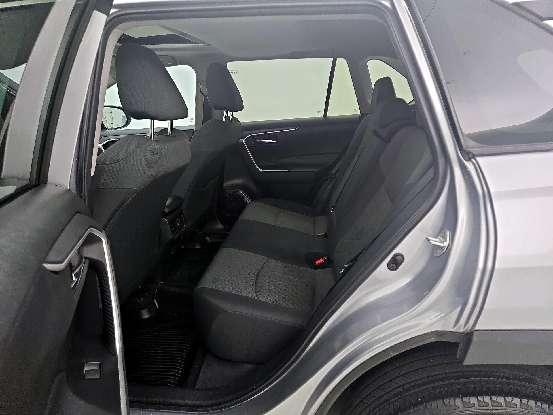 Thumbnail: 2022 Toyota RAV4 - 20