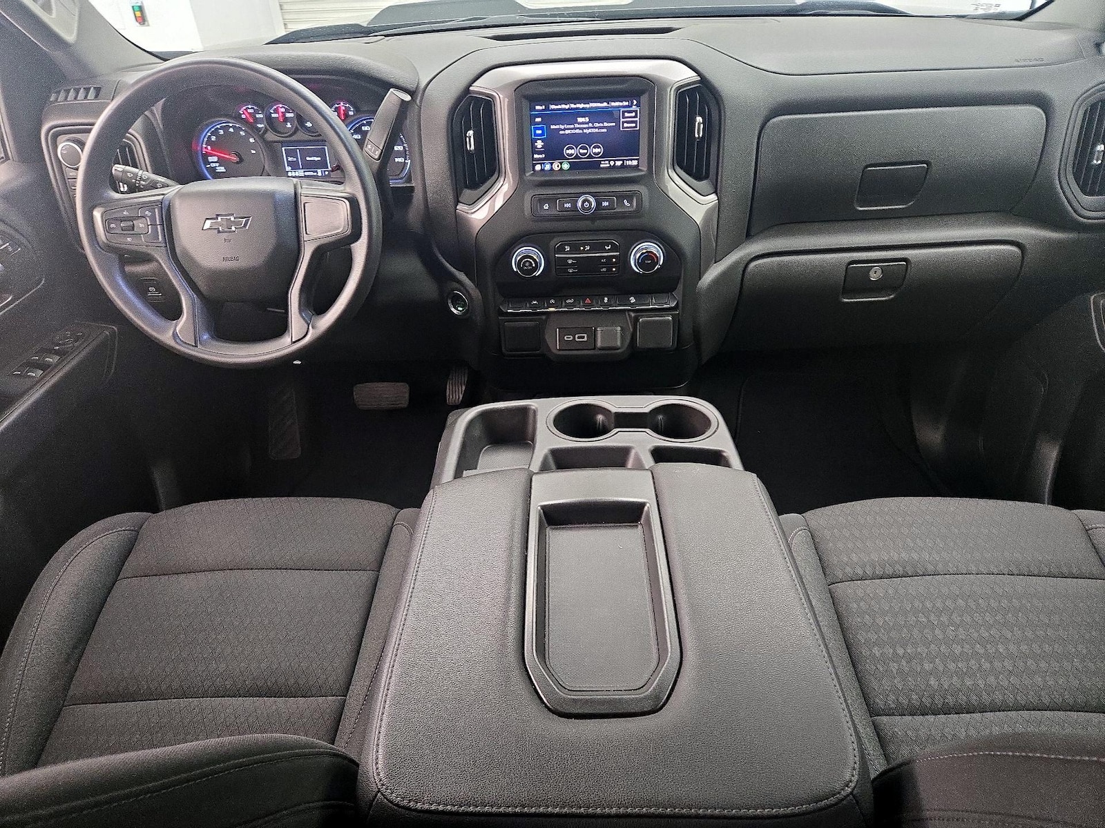 2025 Chevrolet Silverado 1500 Custom Trail Boss - Photo 10