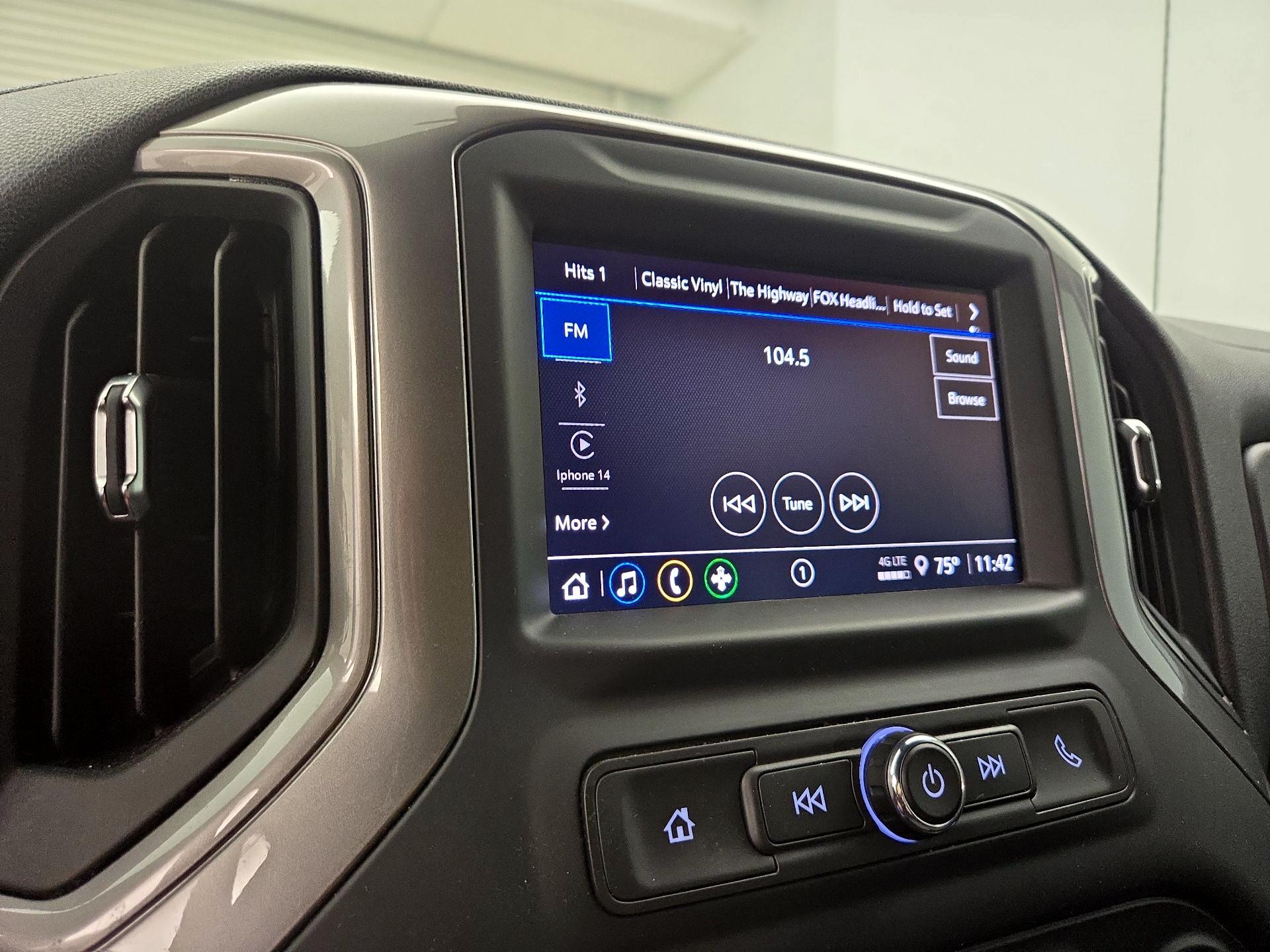 Thumbnail: 2024 Chevrolet Silverado 1500 - 15