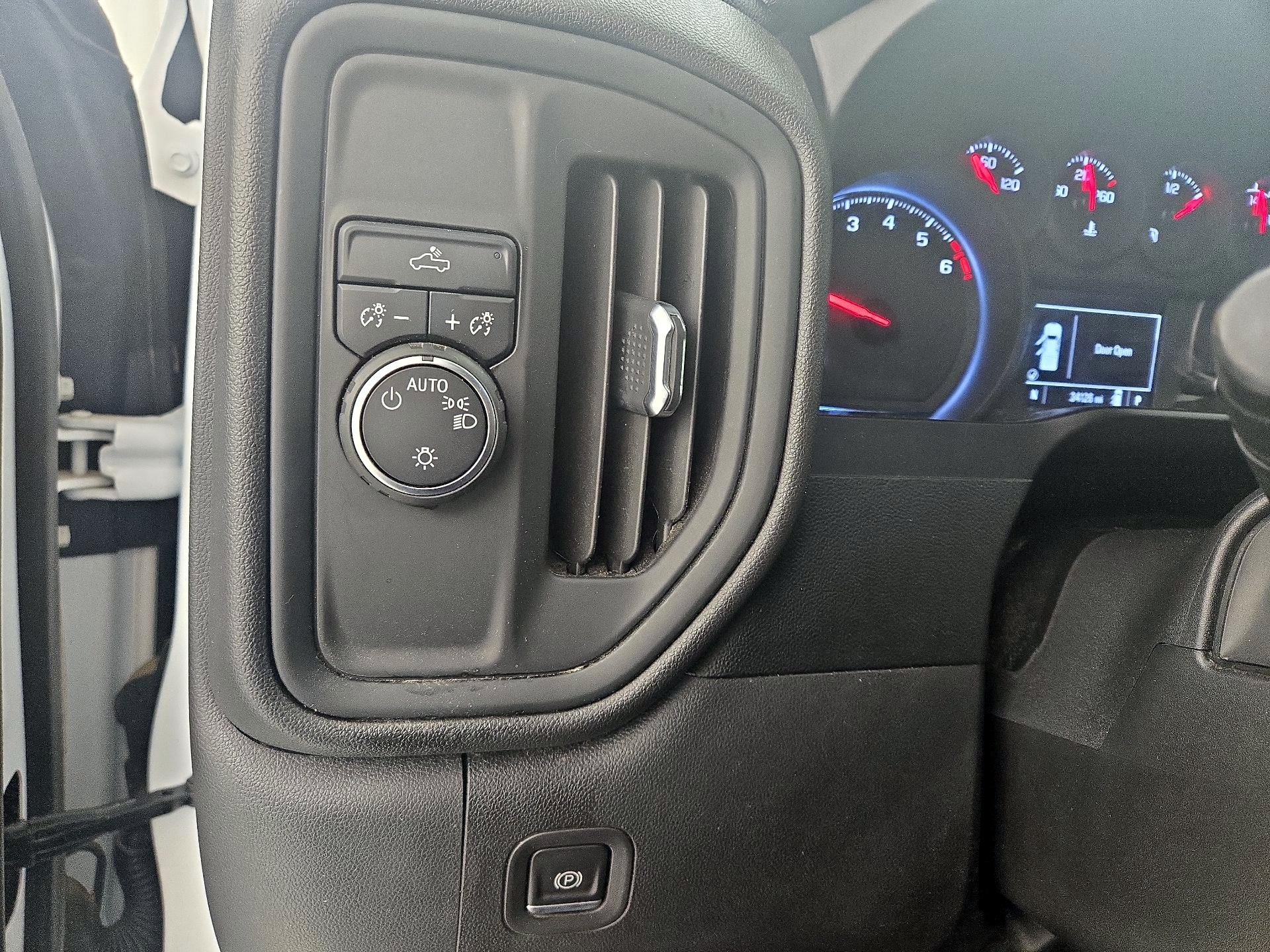 Thumbnail: 2021 Chevrolet Silverado 1500 - 13