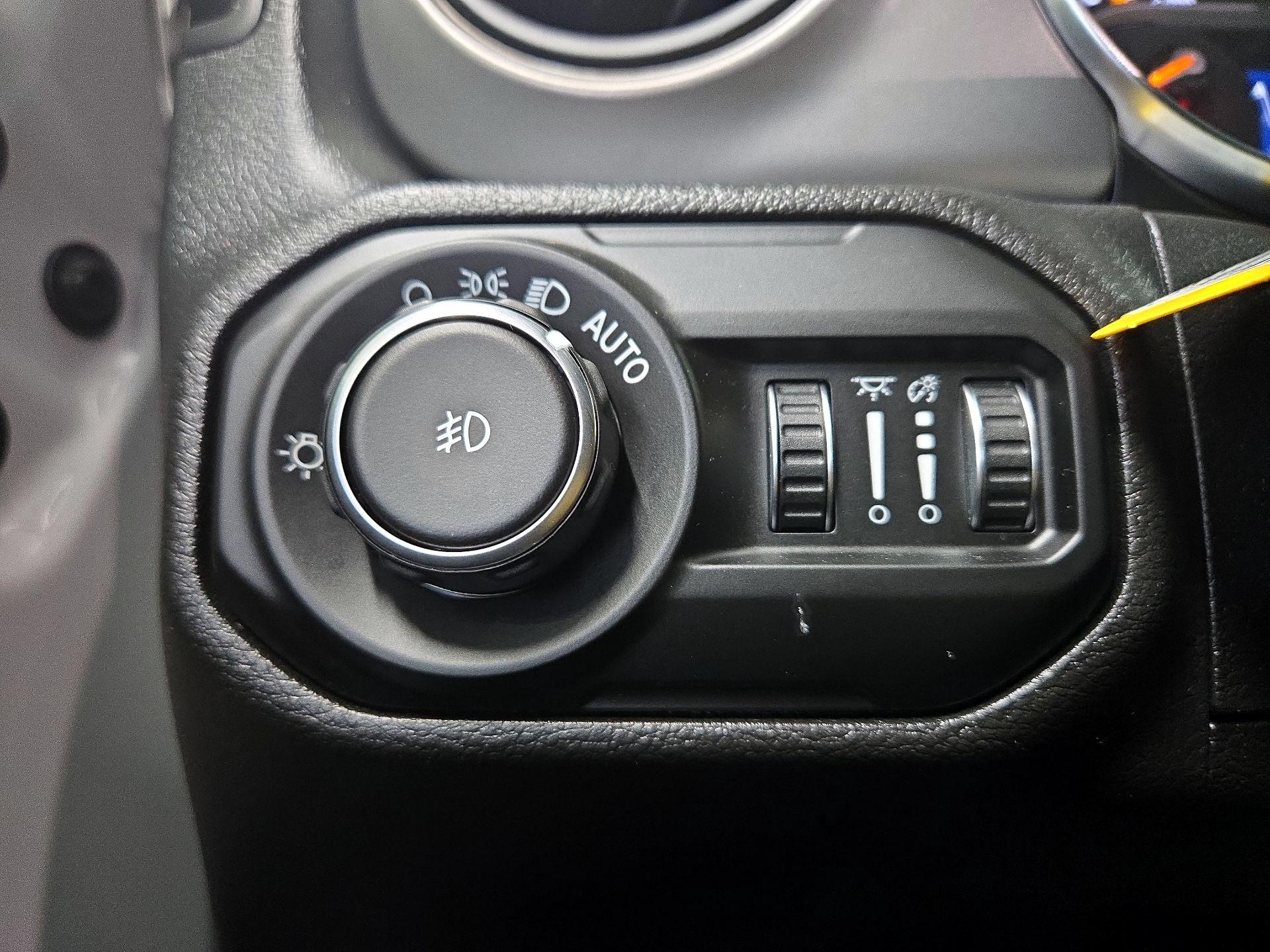 Thumbnail: 2022 Jeep Wrangler - 13
