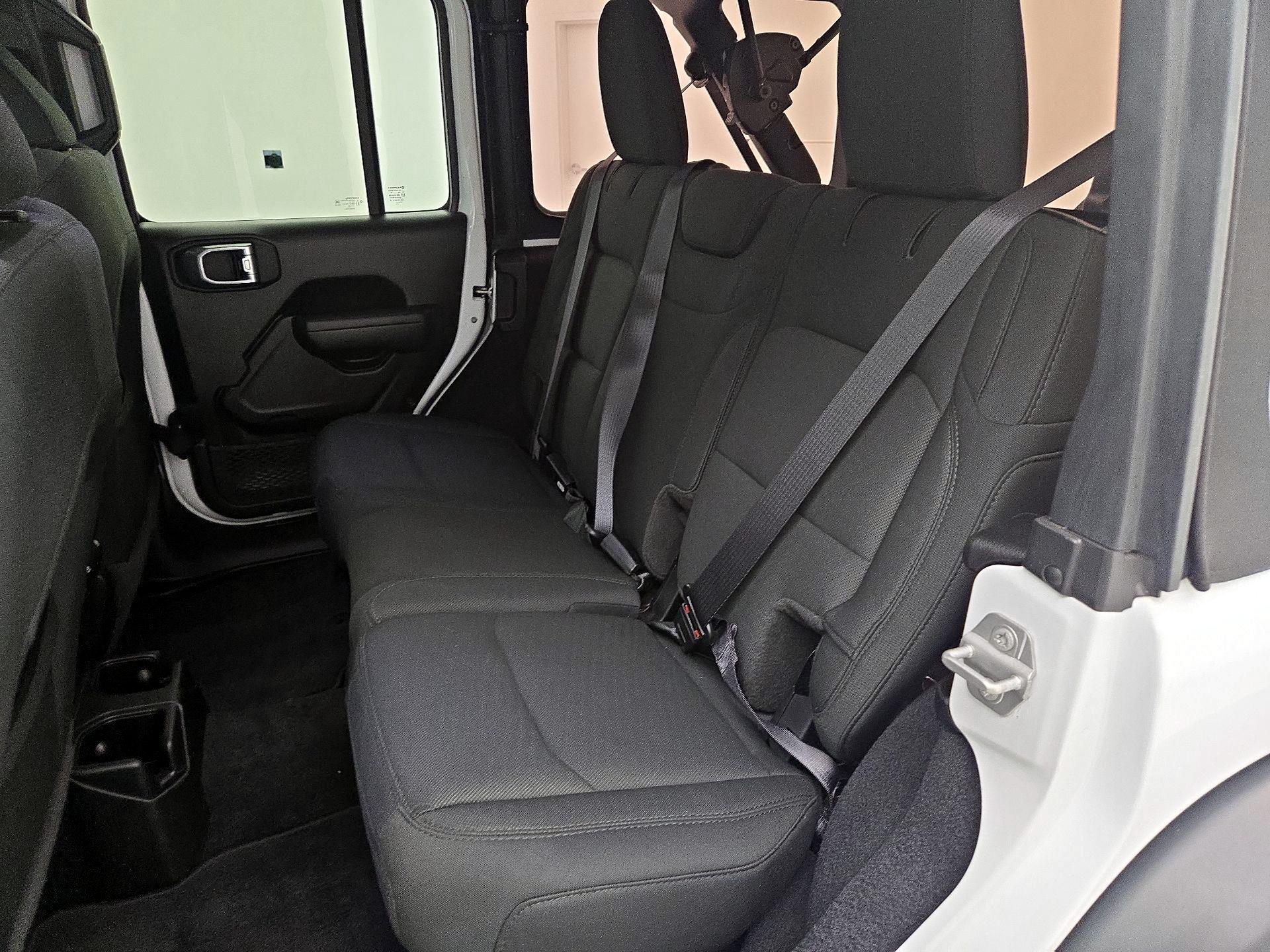 Thumbnail: 2022 Jeep Wrangler - 19