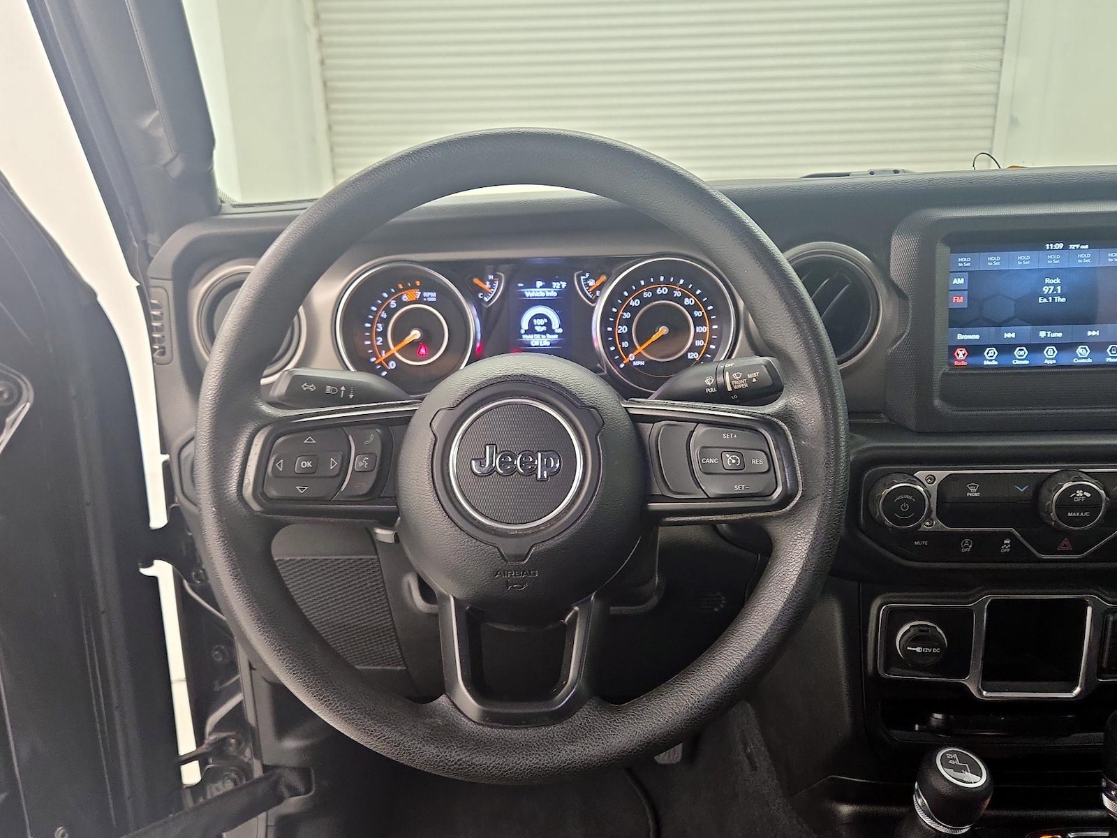 Photo 11