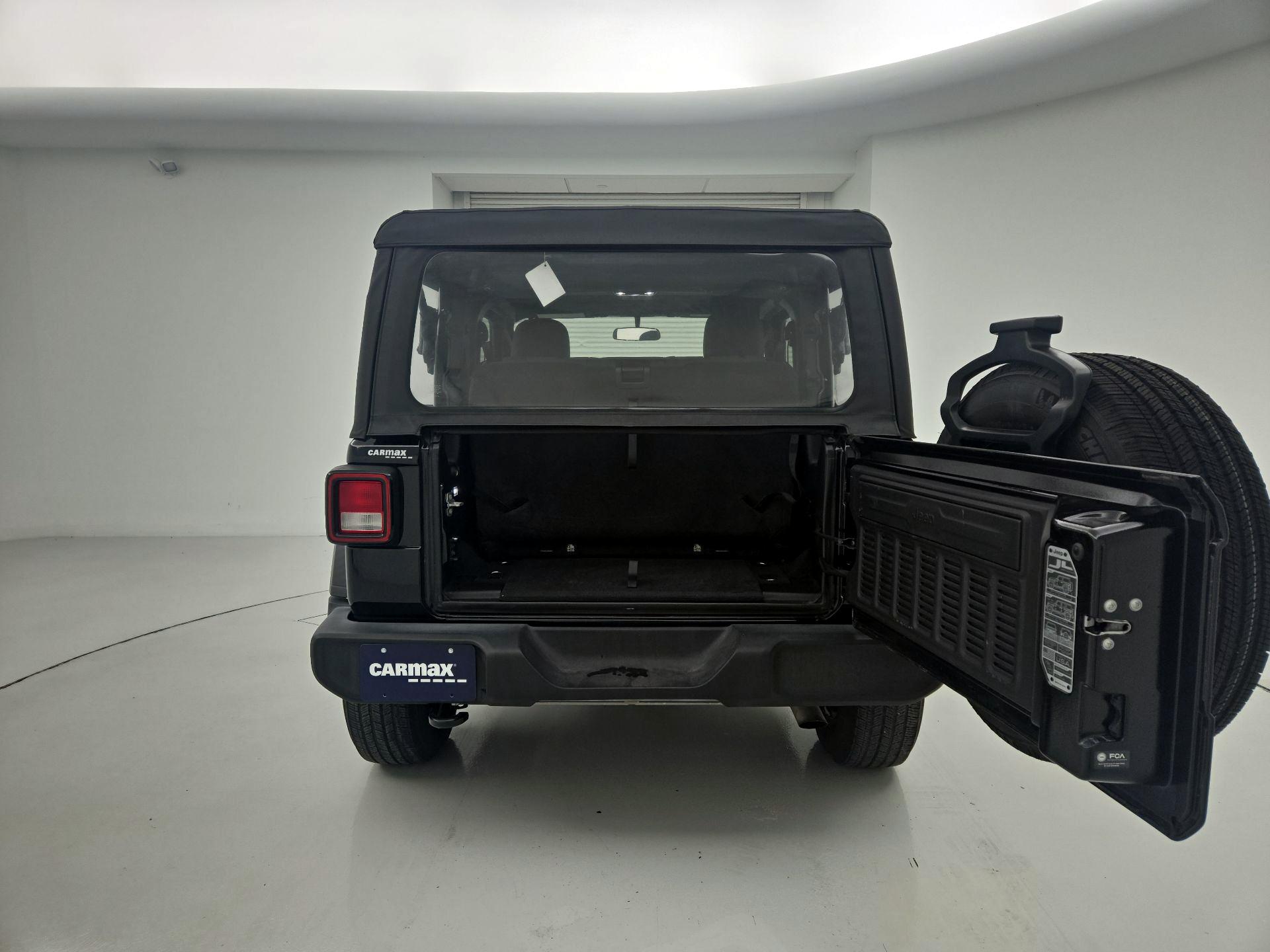 Thumbnail: 2022 Jeep Wrangler - 20