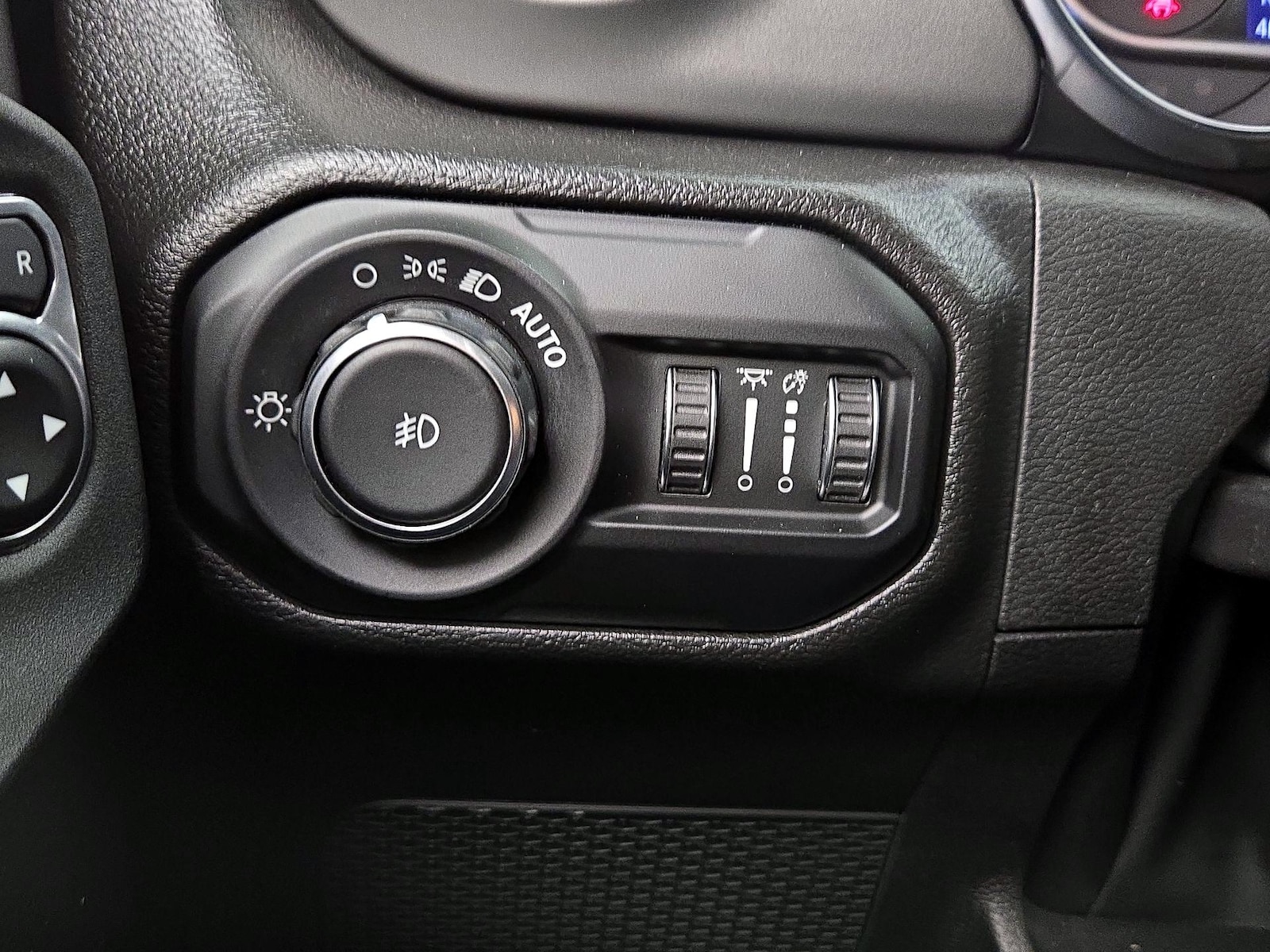 2022 Jeep Wrangler Unlimited Willys - Photo 14