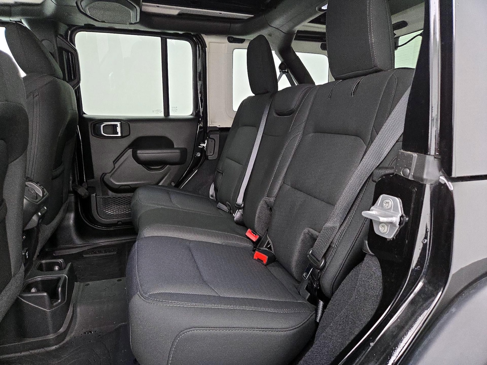 2022 Jeep Wrangler Unlimited Willys - Photo 22