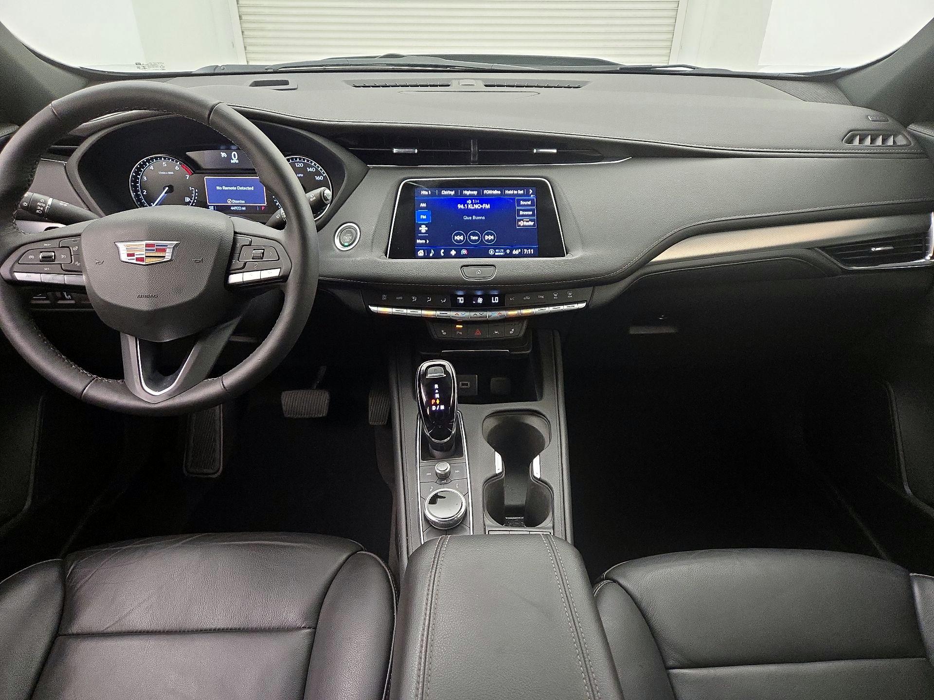 Thumbnail: 2022 Cadillac XT4 - 9