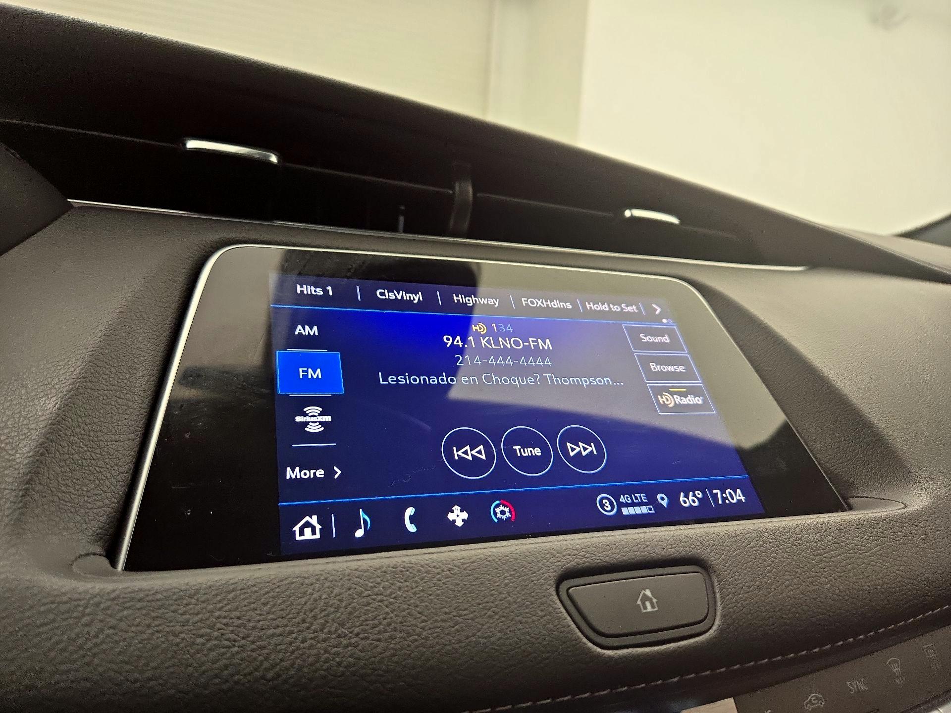 Thumbnail: 2022 Cadillac XT4 - 15