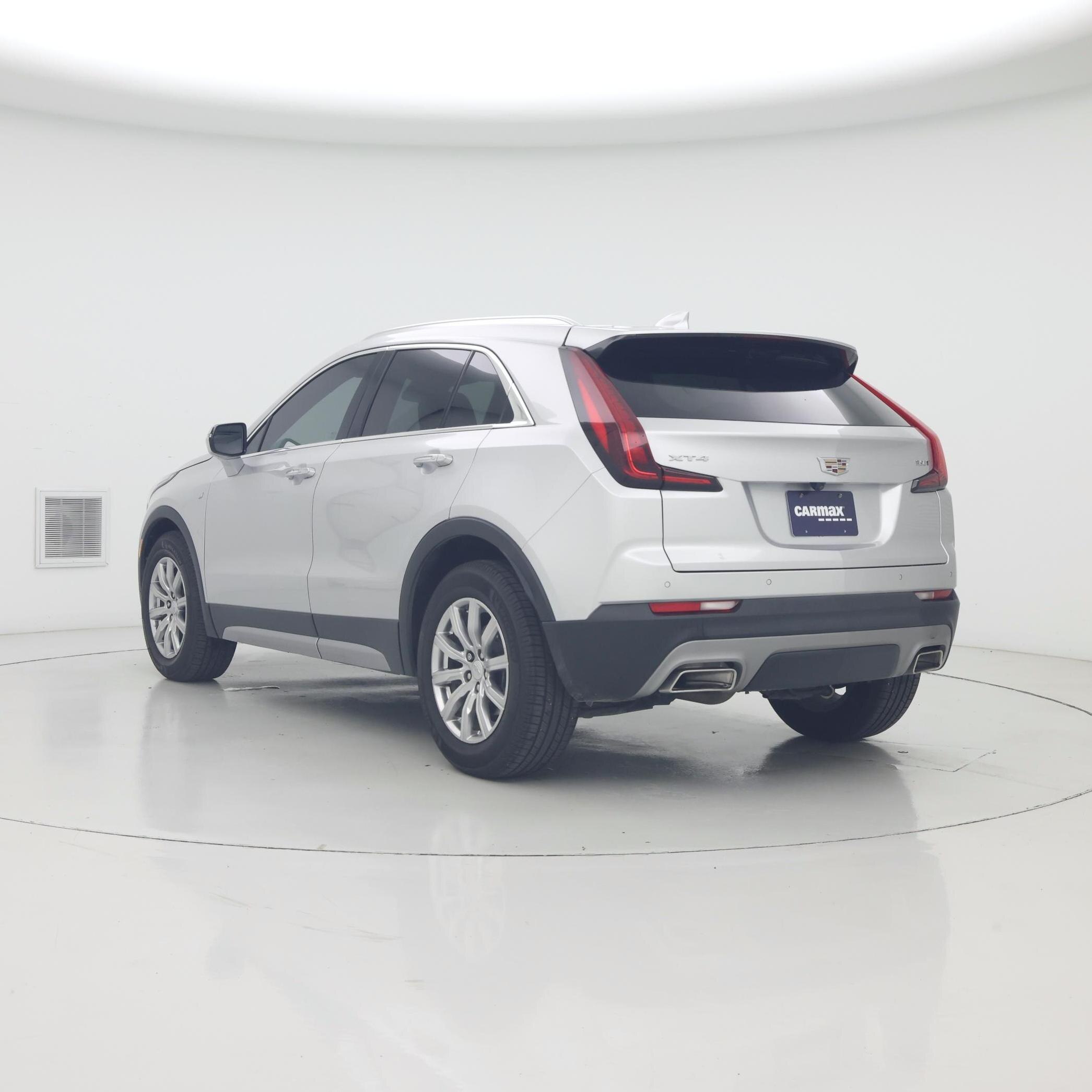 Thumbnail: 2022 Cadillac XT4 - 2