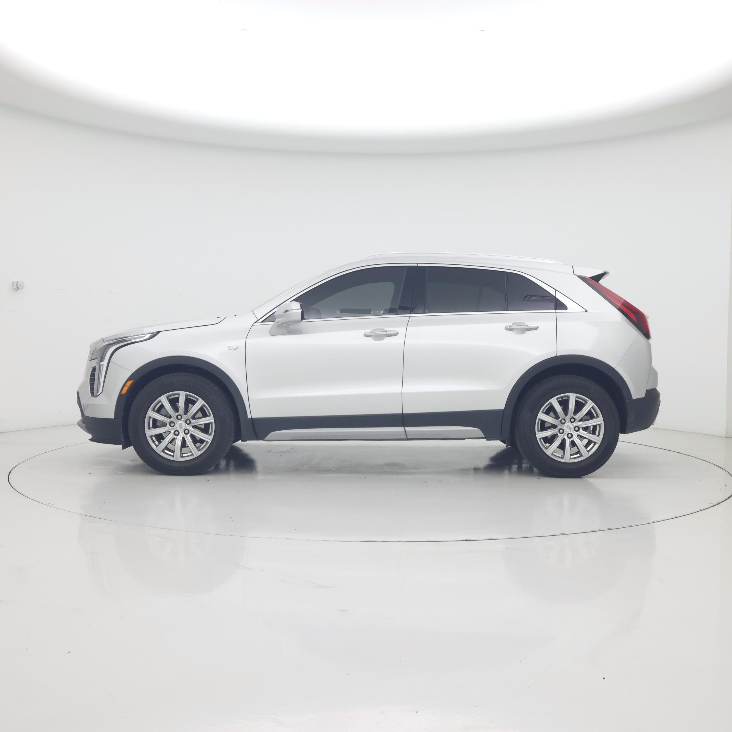 Thumbnail: 2022 Cadillac XT4 - 3