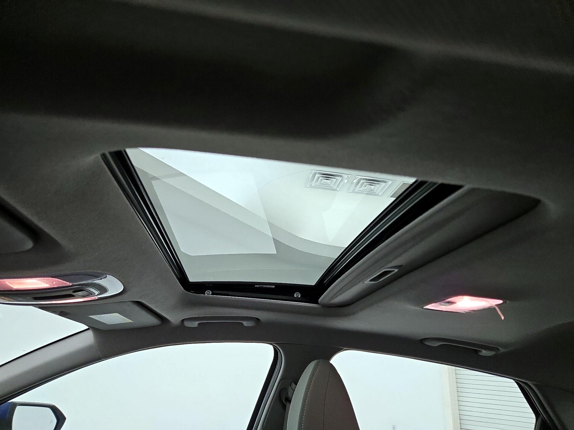 Thumbnail: 2022 Hyundai Elantra - 19