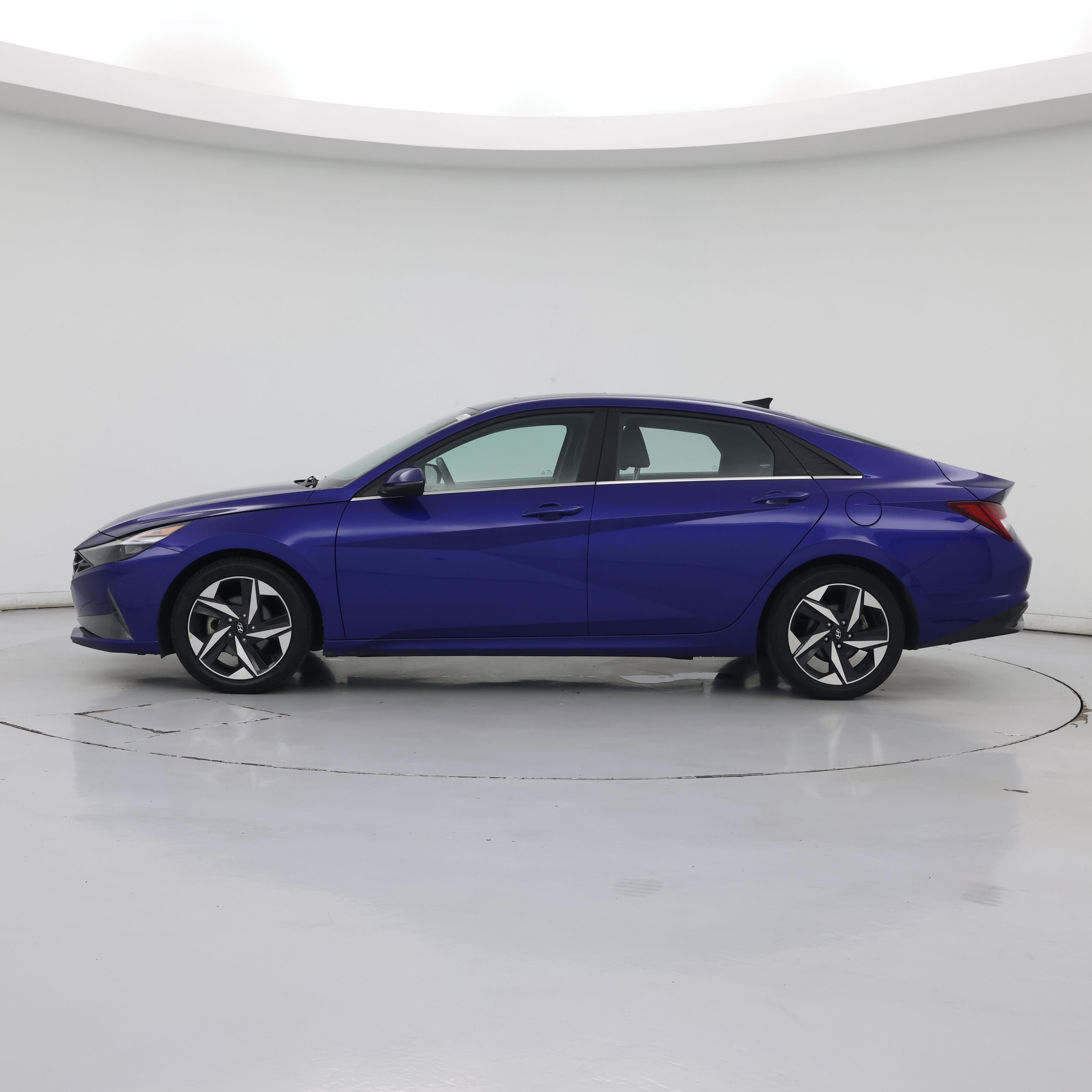 Thumbnail: 2022 Hyundai Elantra - 3