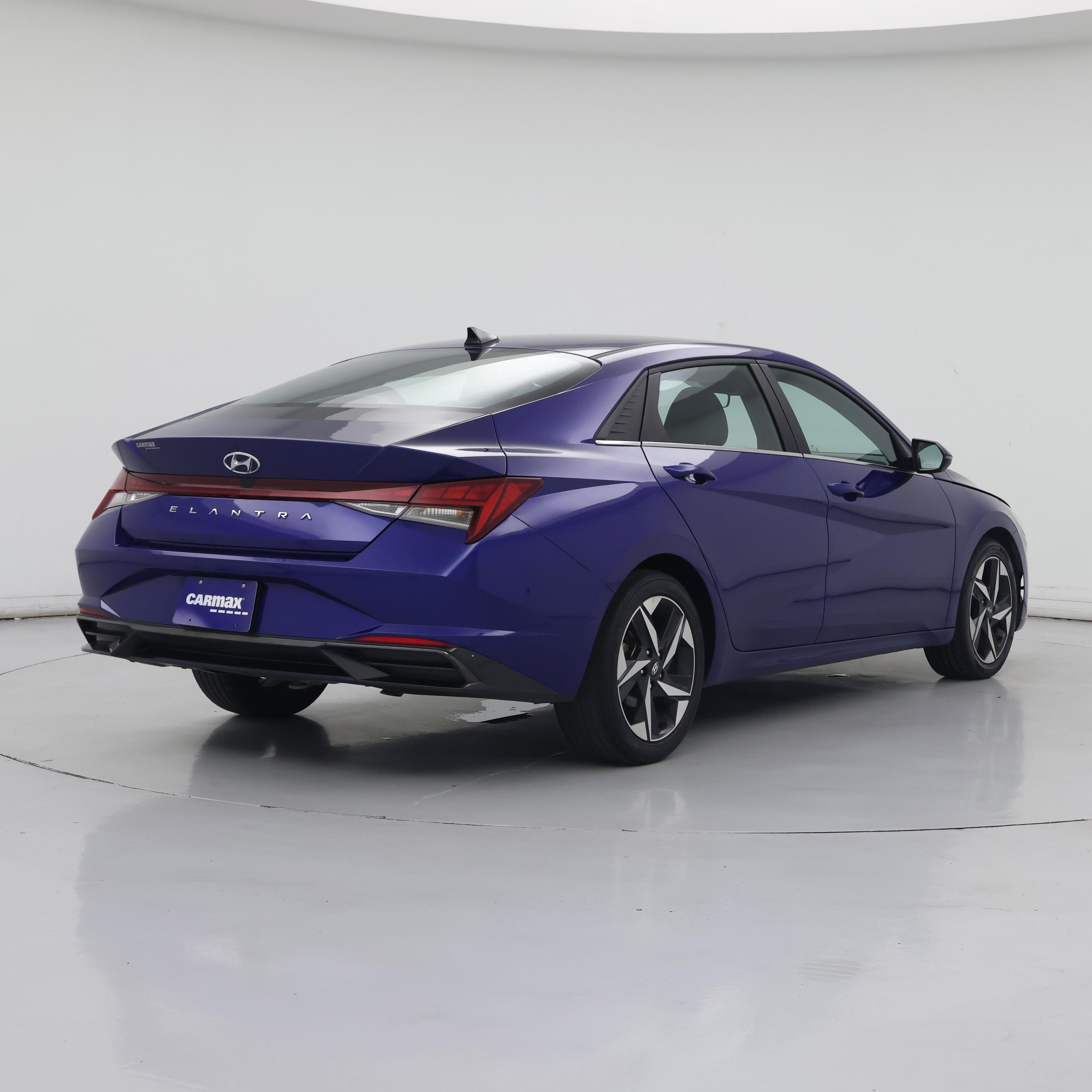 Thumbnail: 2022 Hyundai Elantra - 8