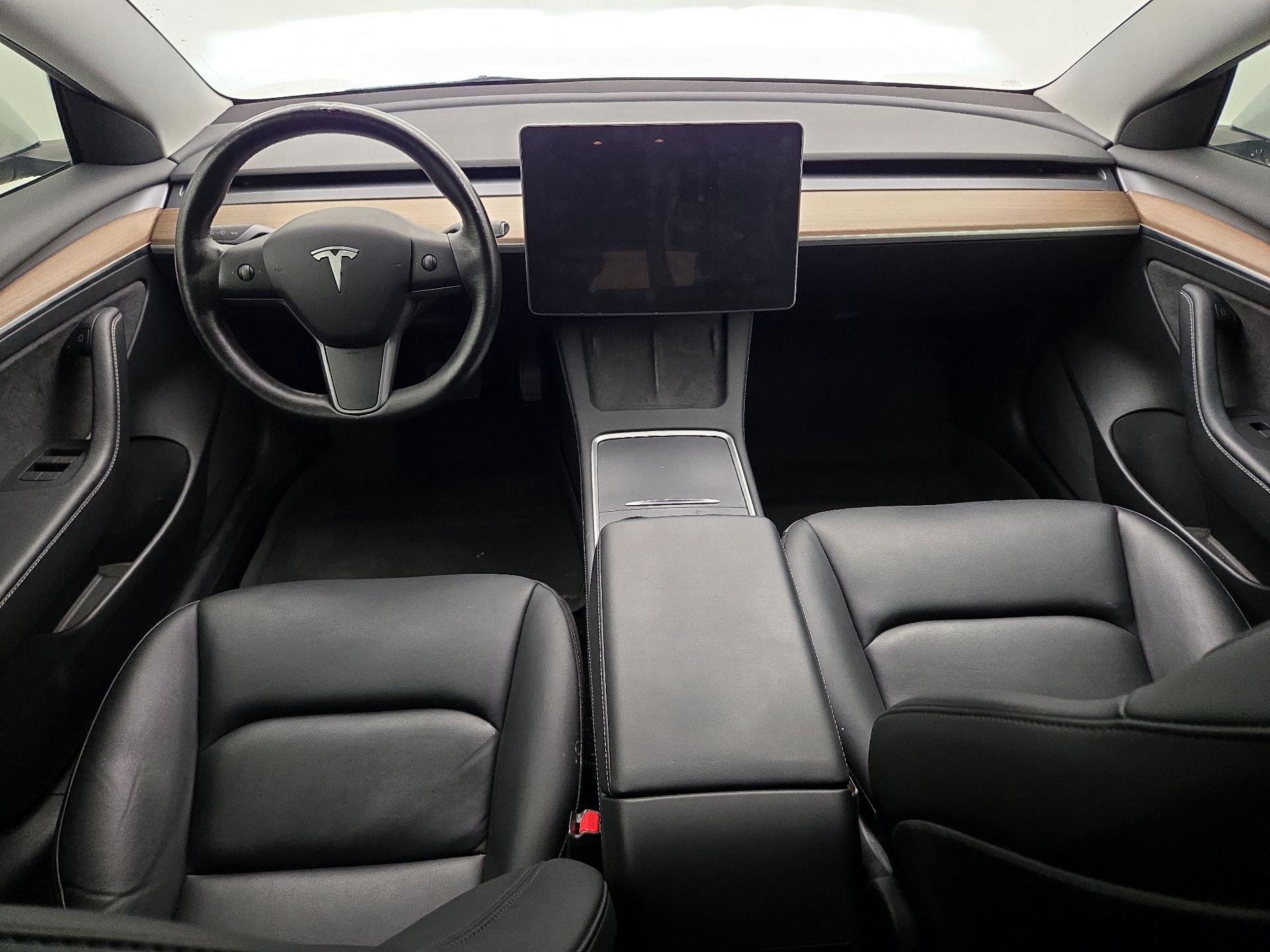 Thumbnail: 2023 Tesla Model 3 - 9