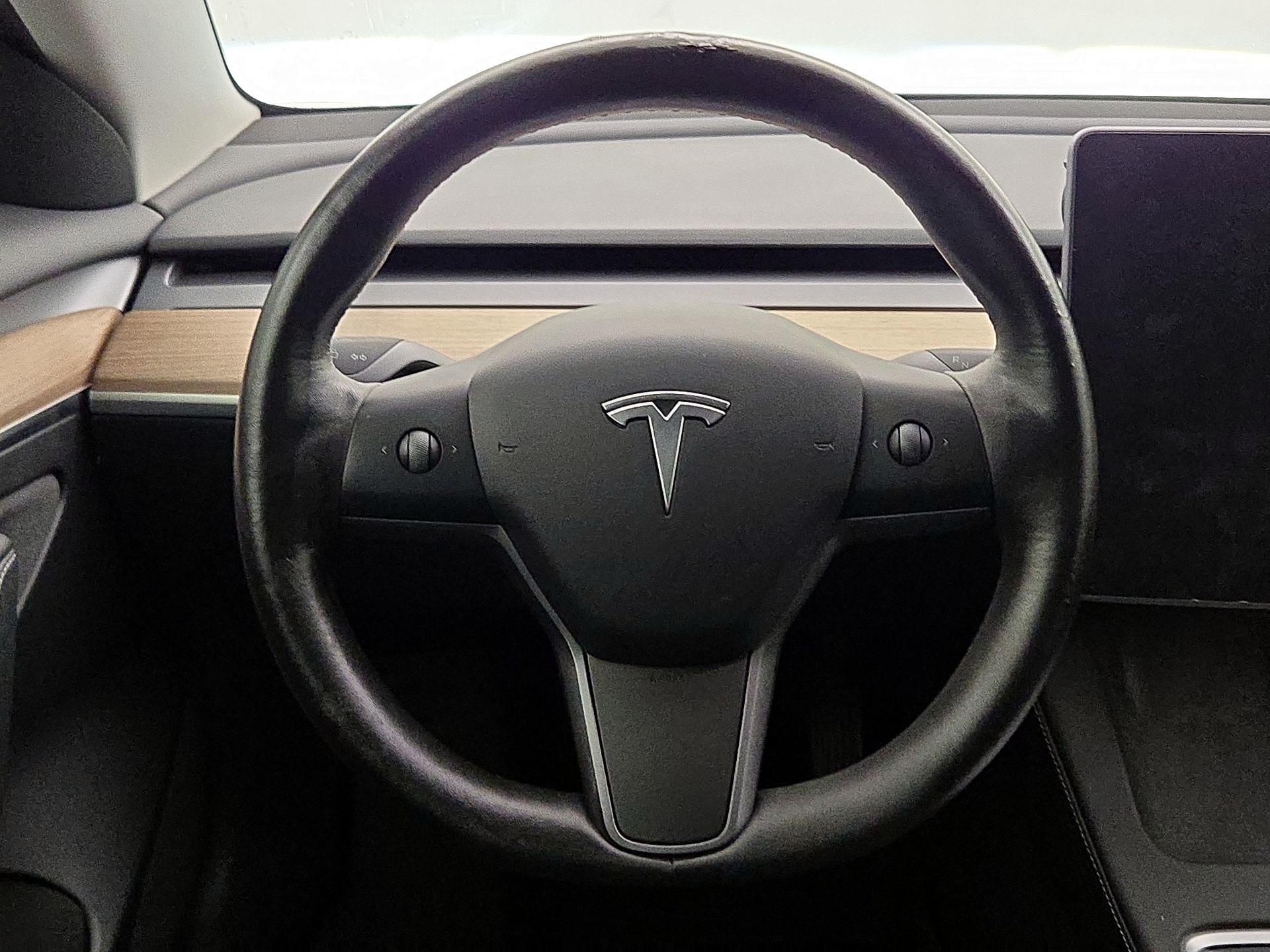 Thumbnail: 2023 Tesla Model 3 - 10