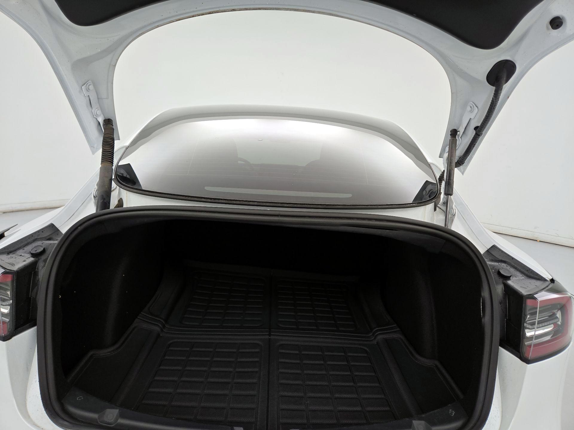 Thumbnail: 2023 Tesla Model 3 - 20