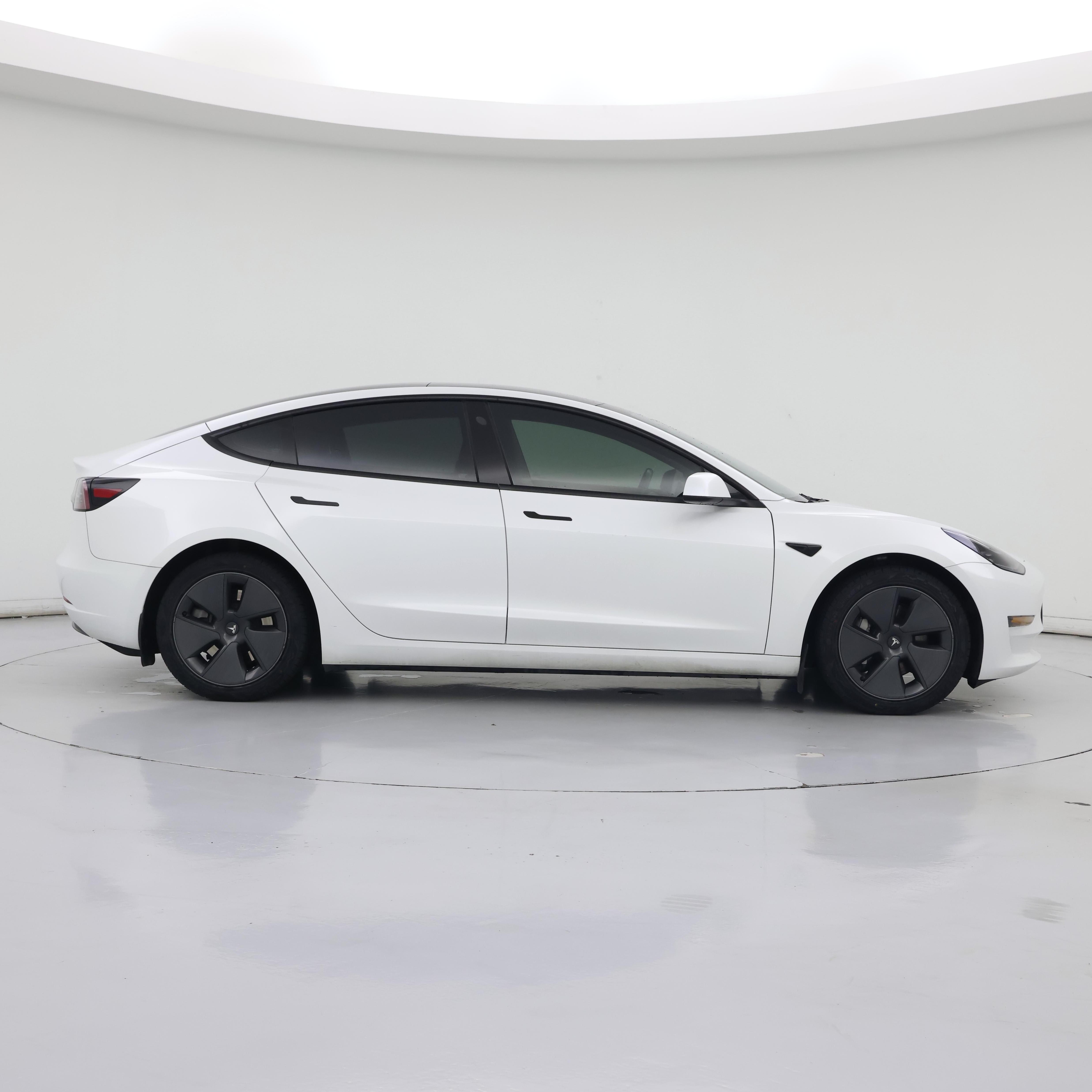 Thumbnail: 2023 Tesla Model 3 - 7