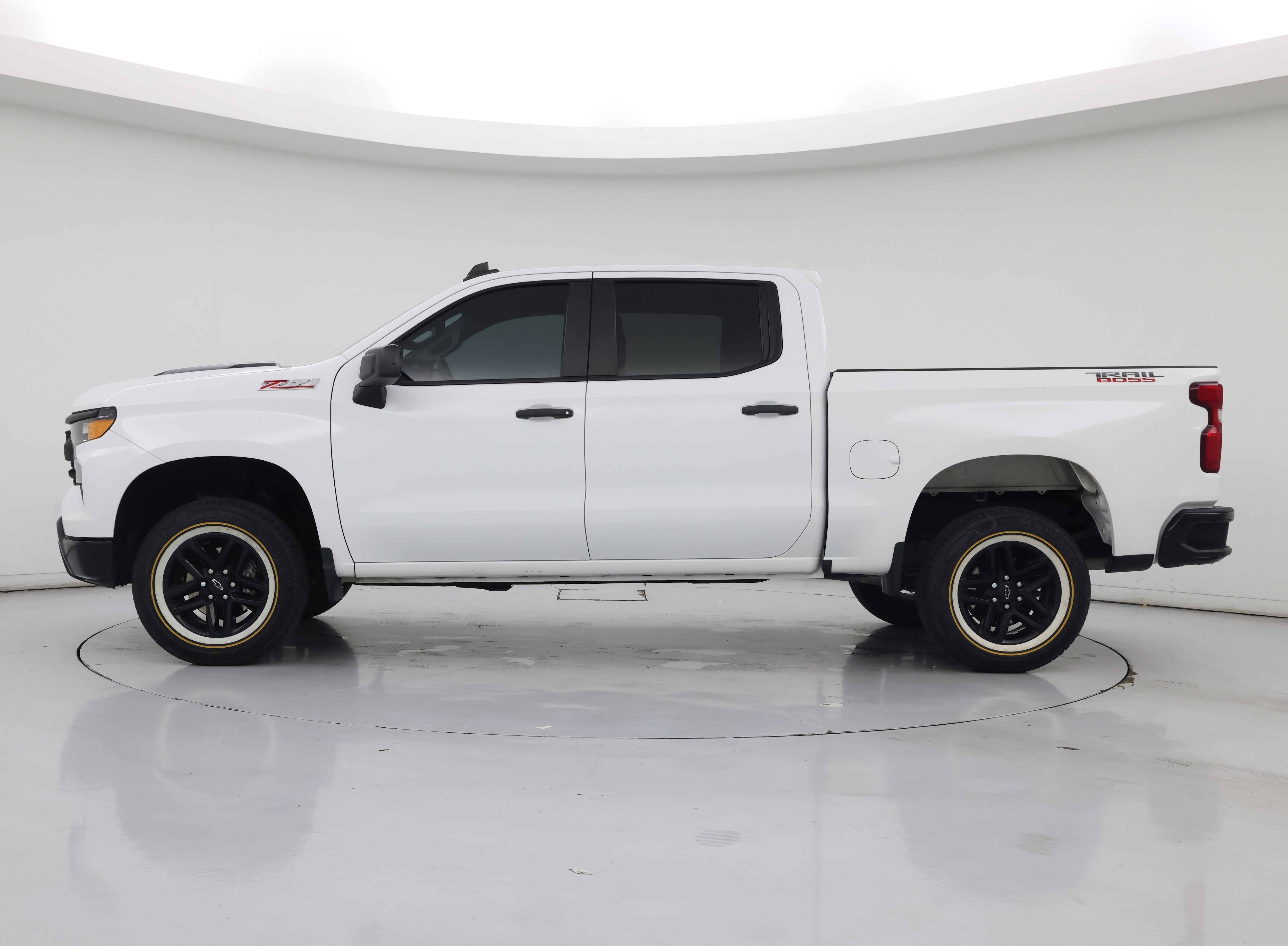 Thumbnail: 2022 Chevrolet Silverado 1500 - 3
