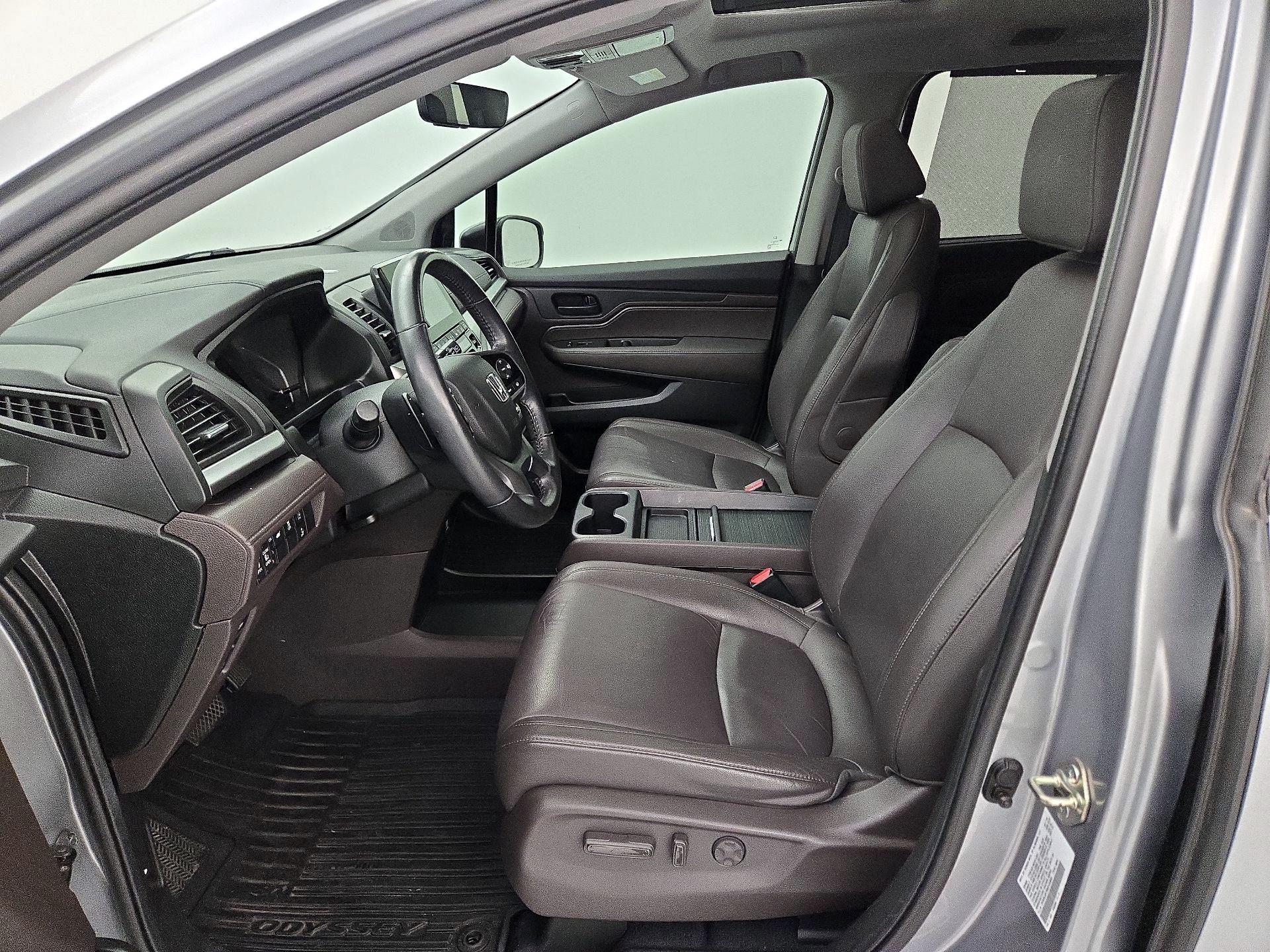 Thumbnail: 2019 Honda Odyssey - 11