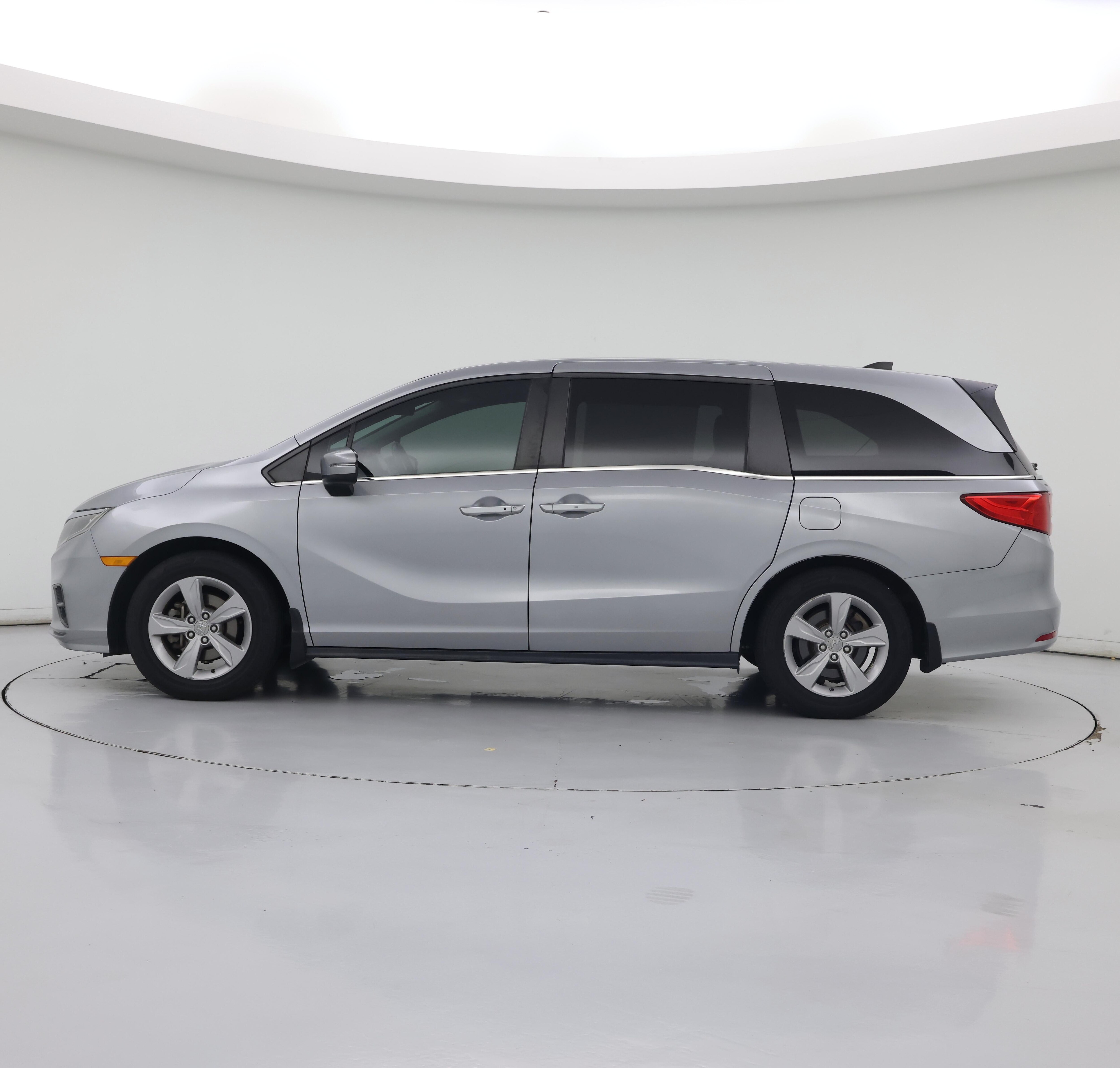 Thumbnail: 2019 Honda Odyssey - 3