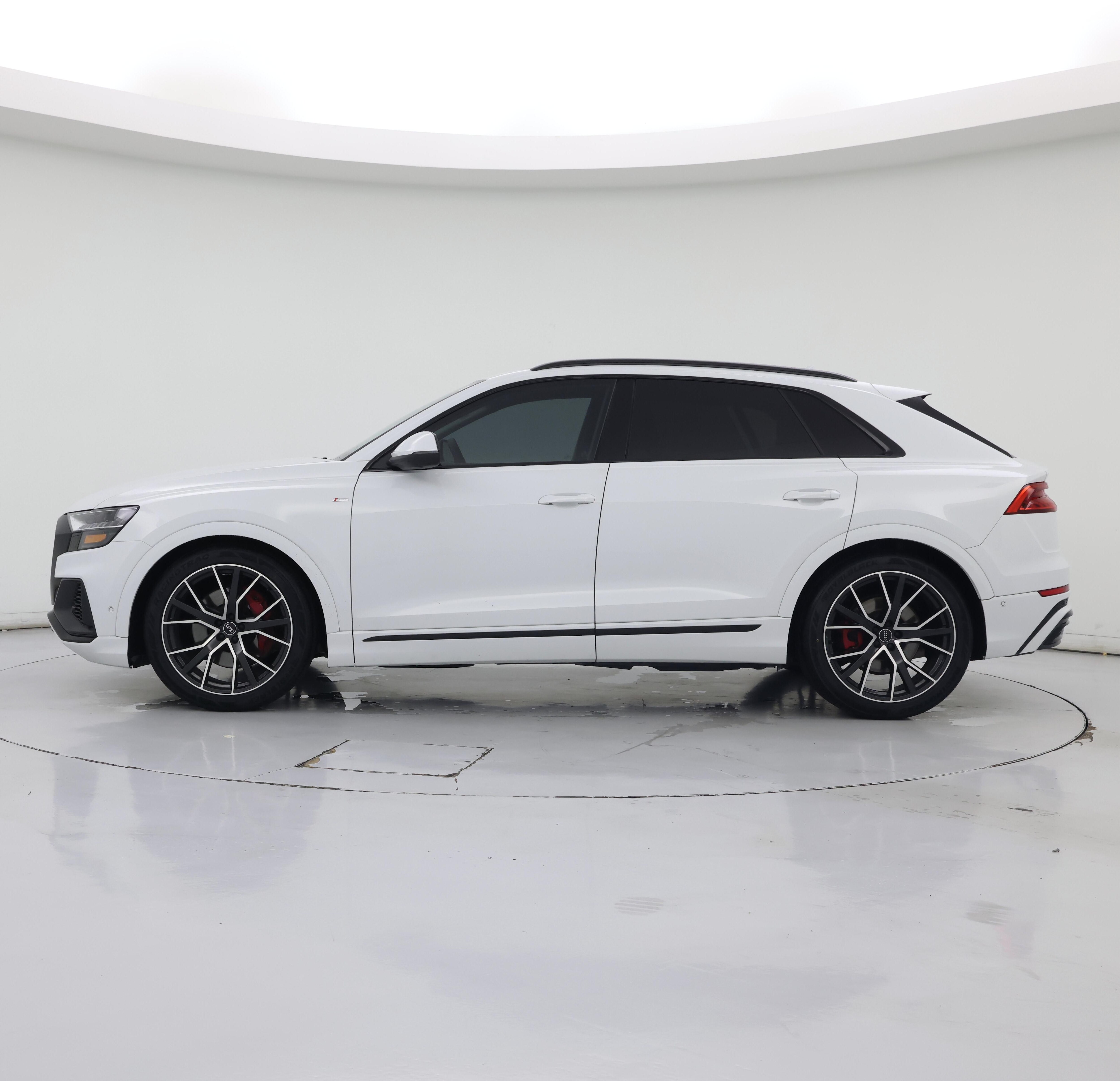 Thumbnail: 2021 Audi Q8 - 3