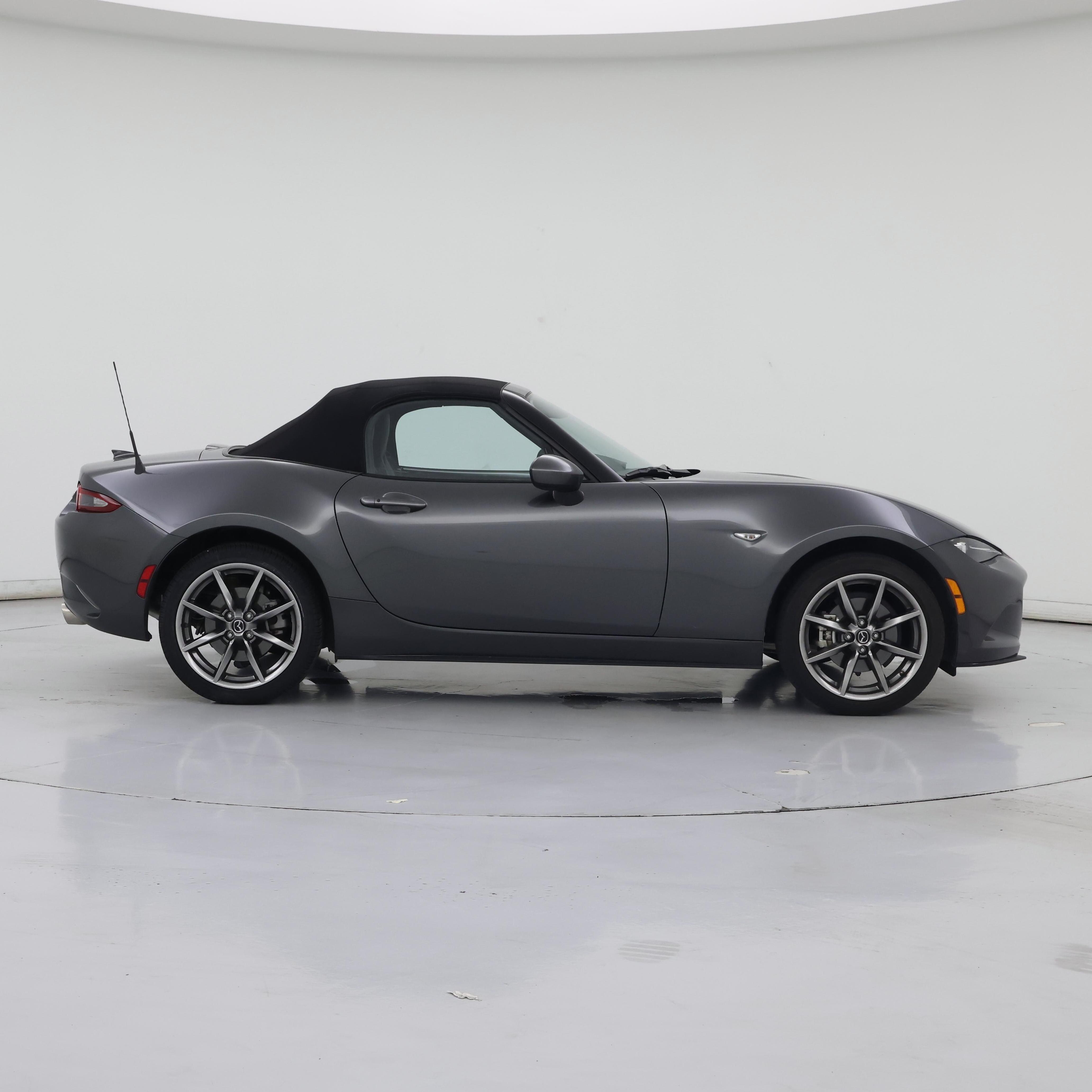 Thumbnail: 2022 Mazda MX-5 Miata - 7