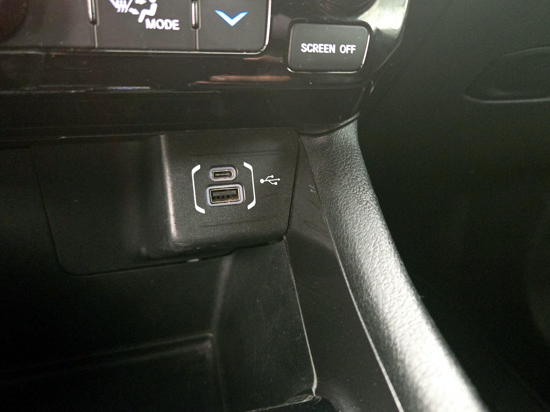 Thumbnail: 2023 Jeep Compass - 18