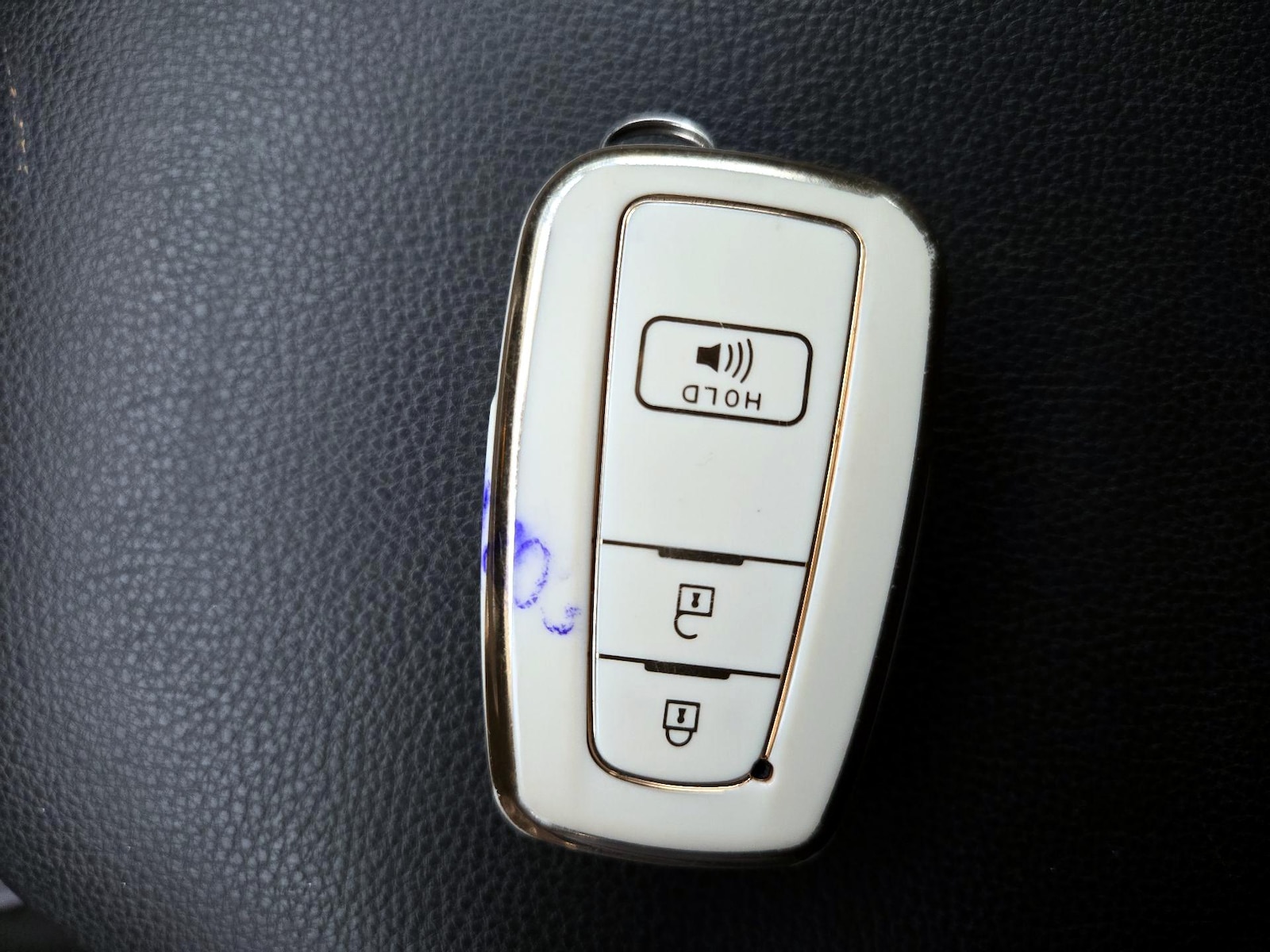 2023 Toyota RAV4 XLE - Photo 23