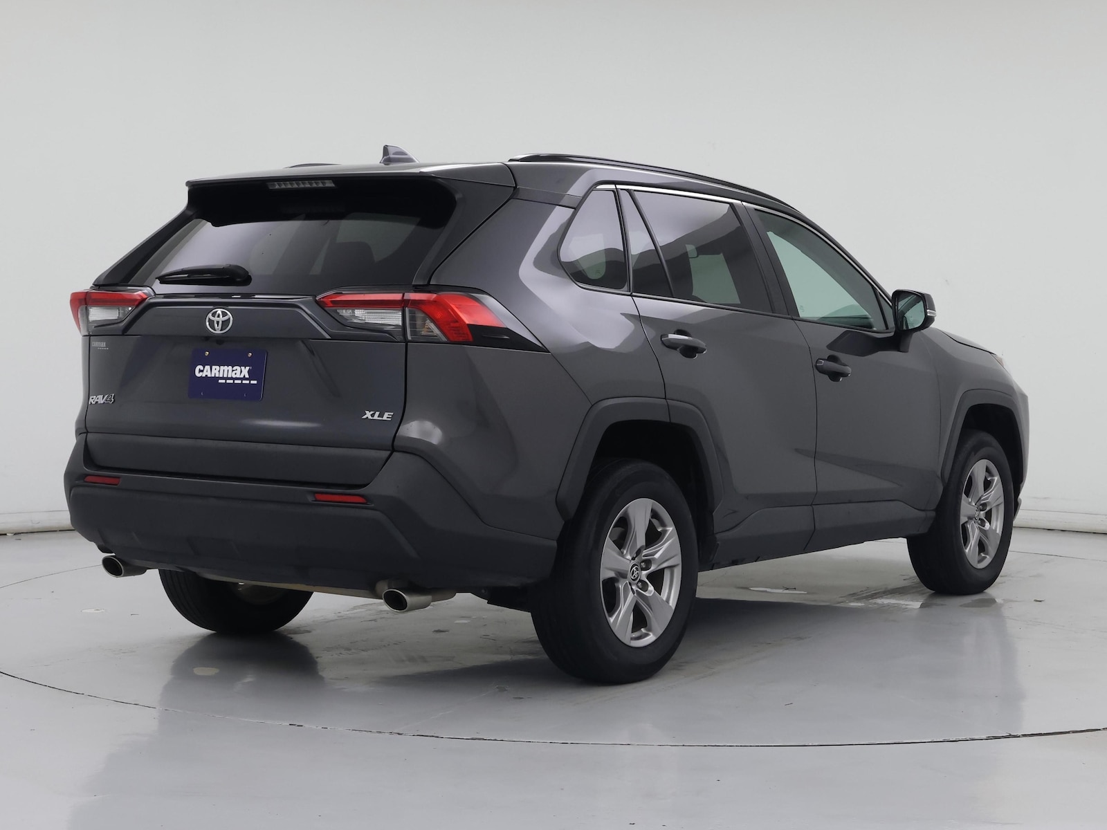 2023 Toyota RAV4 XLE - Photo 9